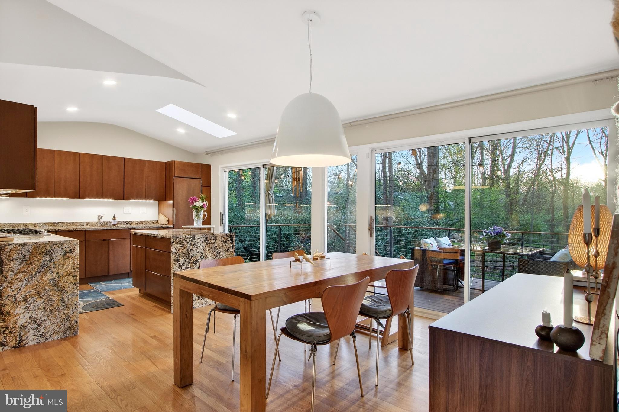 CARDEROCK SPRINGS - Residential