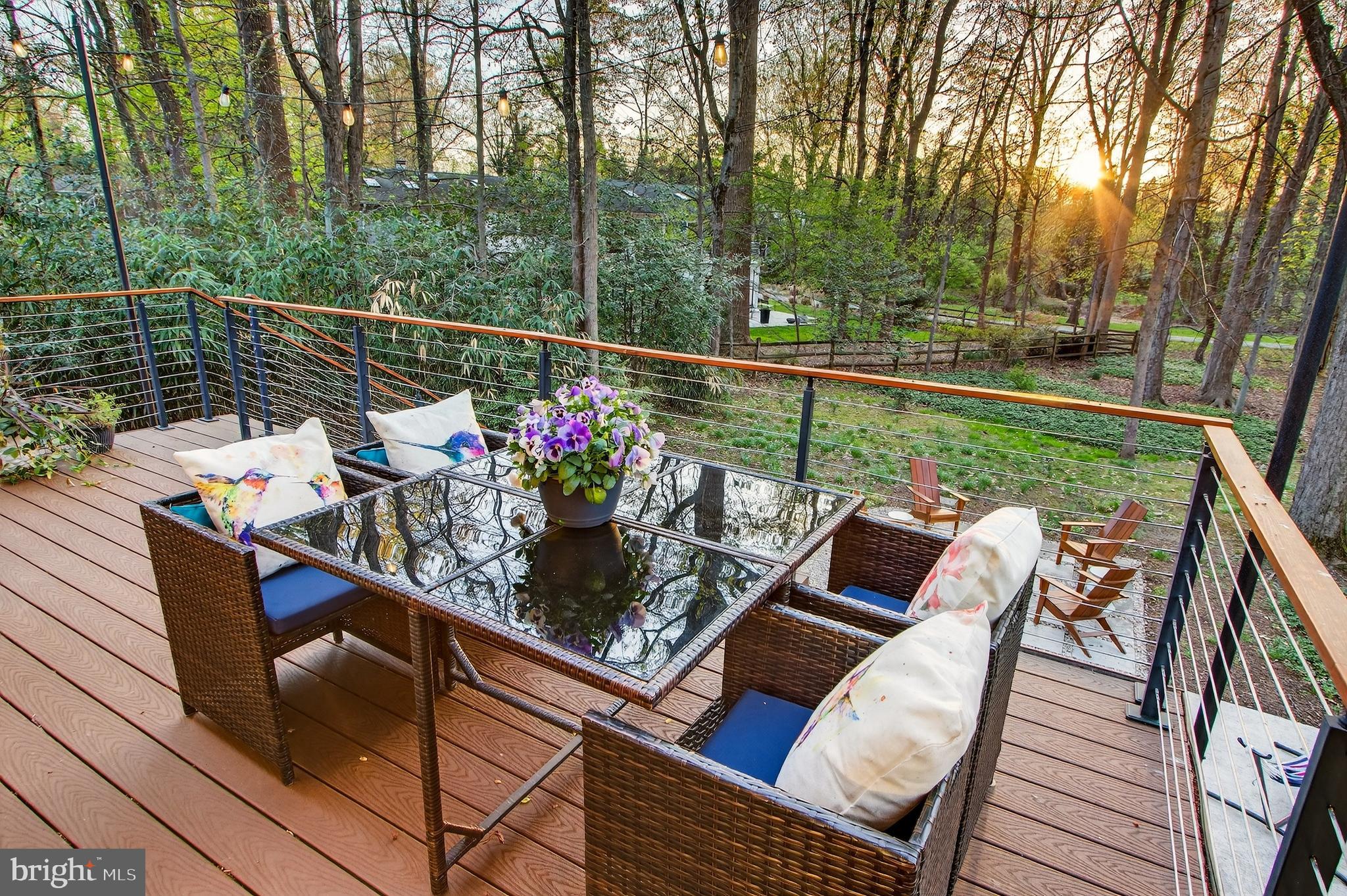 CARDEROCK SPRINGS - Residential