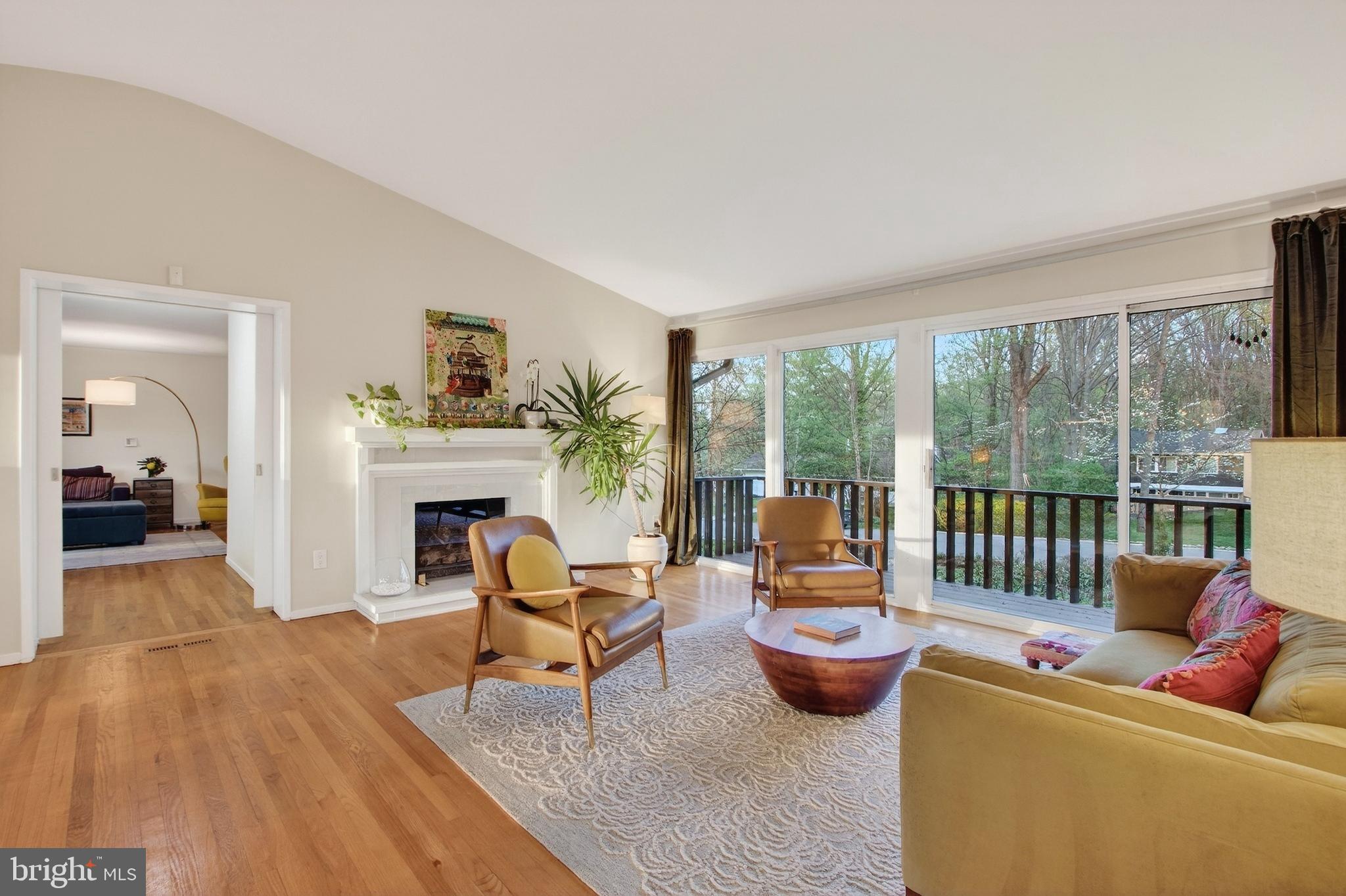 CARDEROCK SPRINGS - Residential