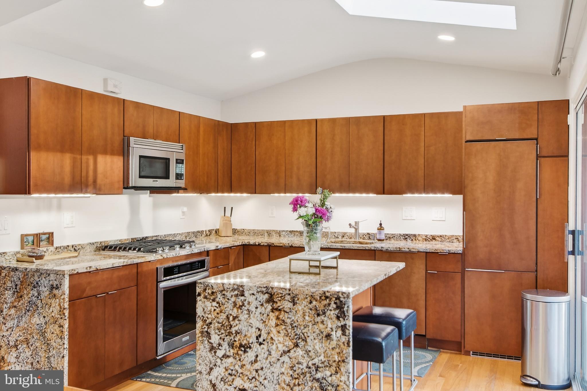 CARDEROCK SPRINGS - Residential