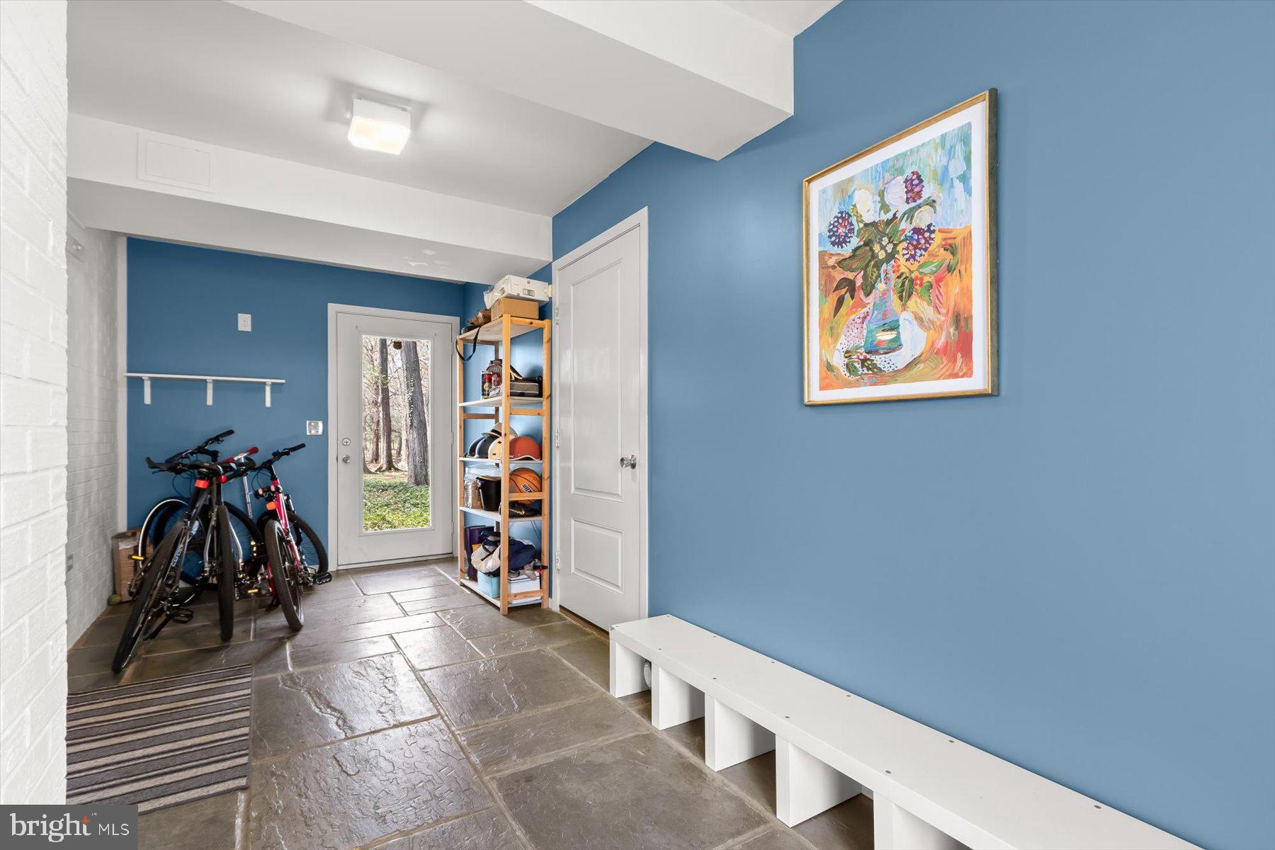 CARDEROCK SPRINGS - Residential