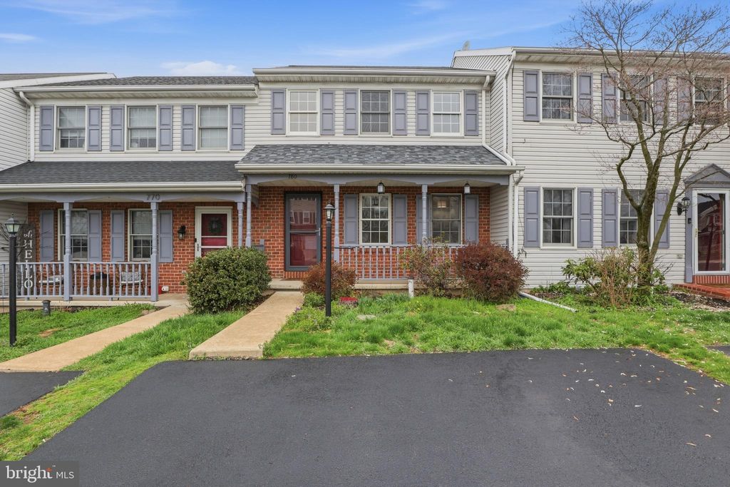 Photo of 780 Robin Hill Circle, YORK, PA 17404 (MLS # PAYK2100704)