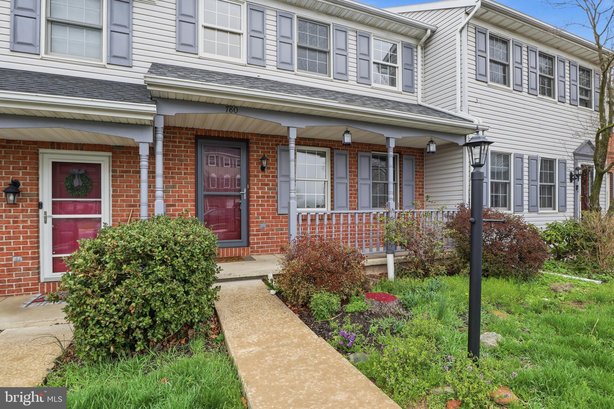 780 ROBIN HILL CIRCLE