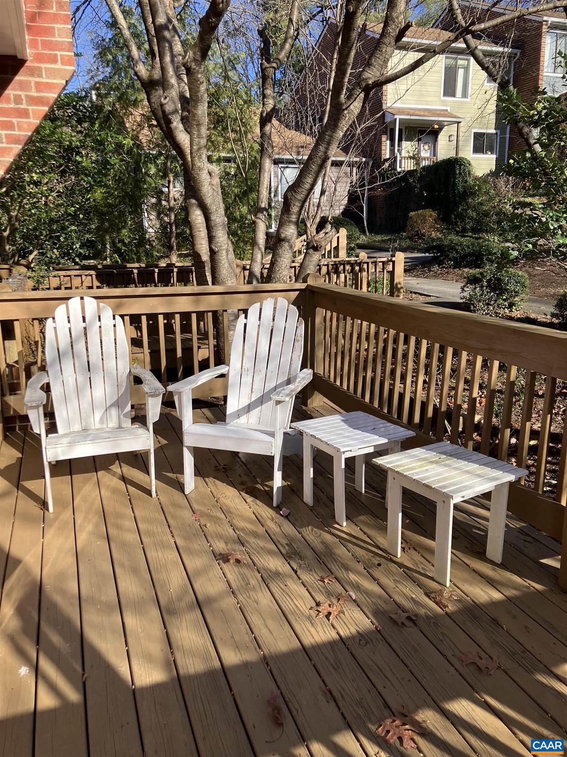 STONEHENGE - Residential