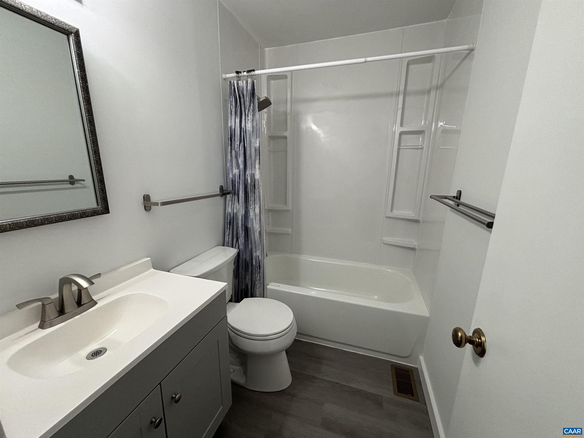 STONEHENGE - Residential