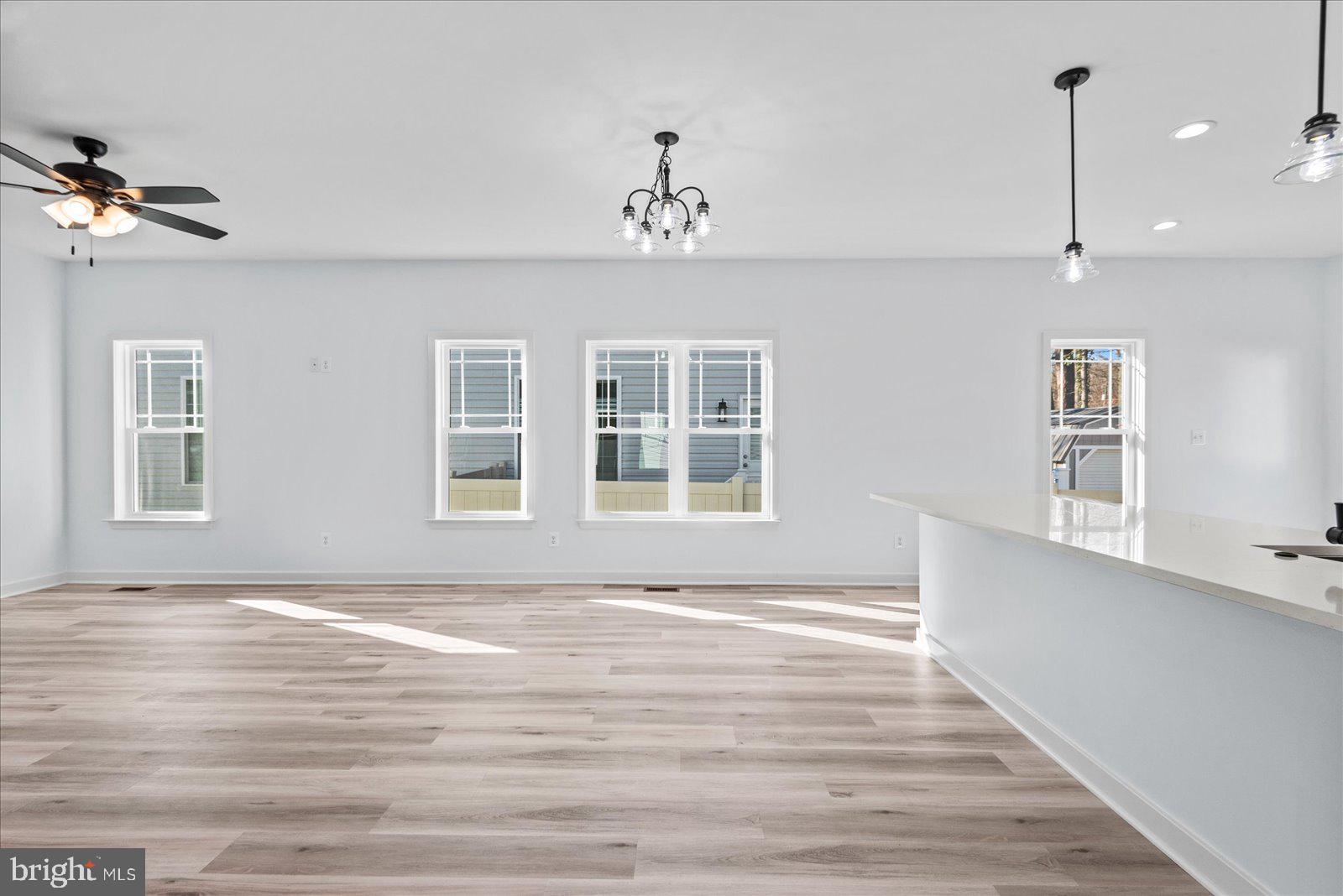 CLASSIC SHORES - Residential