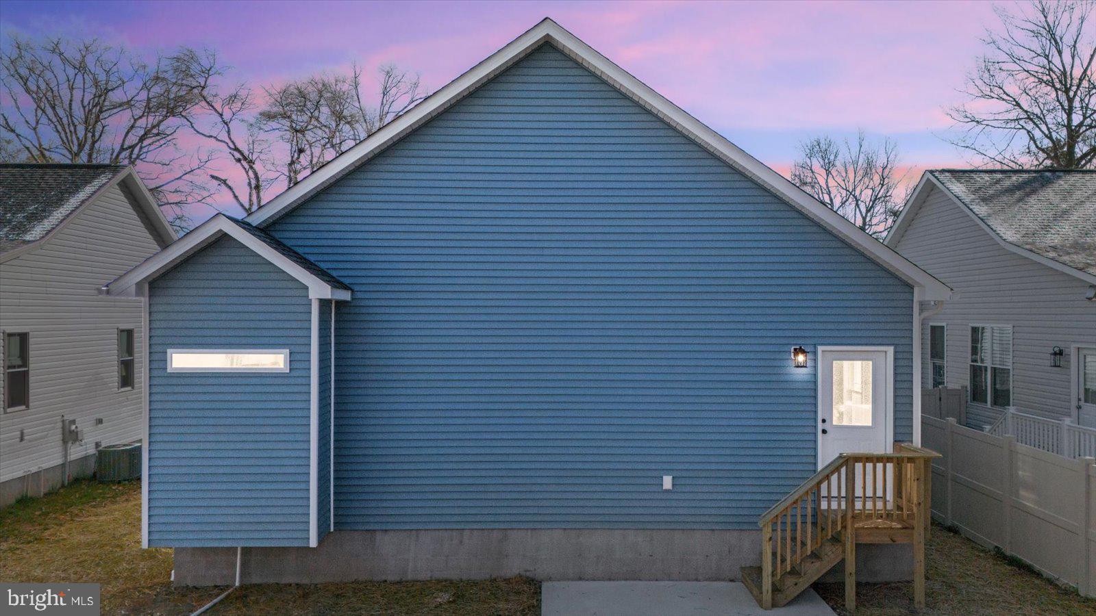 CLASSIC SHORES - Residential