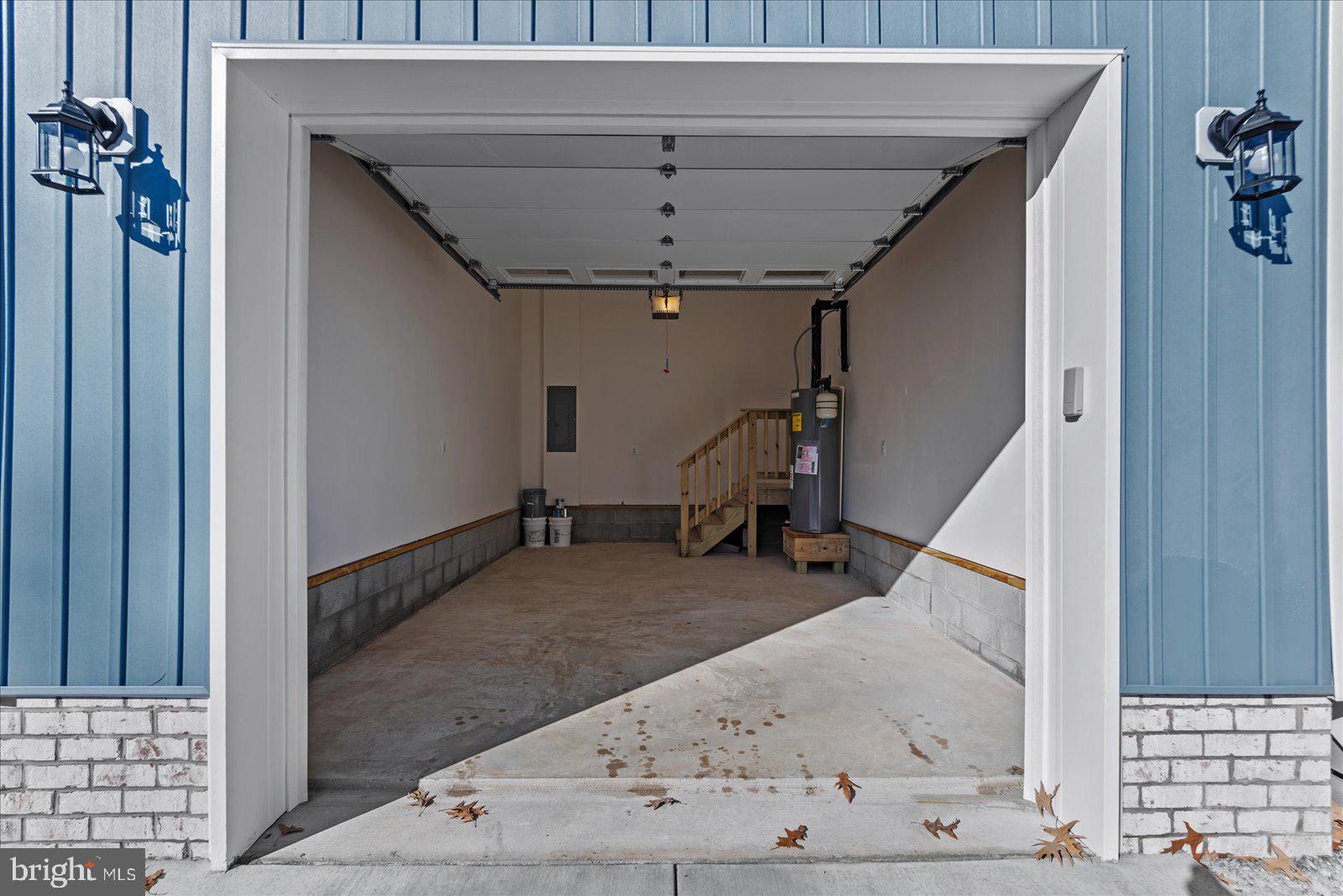 CLASSIC SHORES - Residential