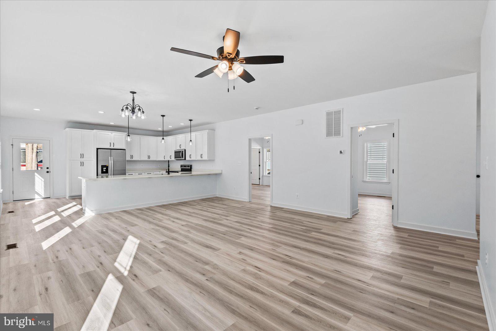 CLASSIC SHORES - Residential