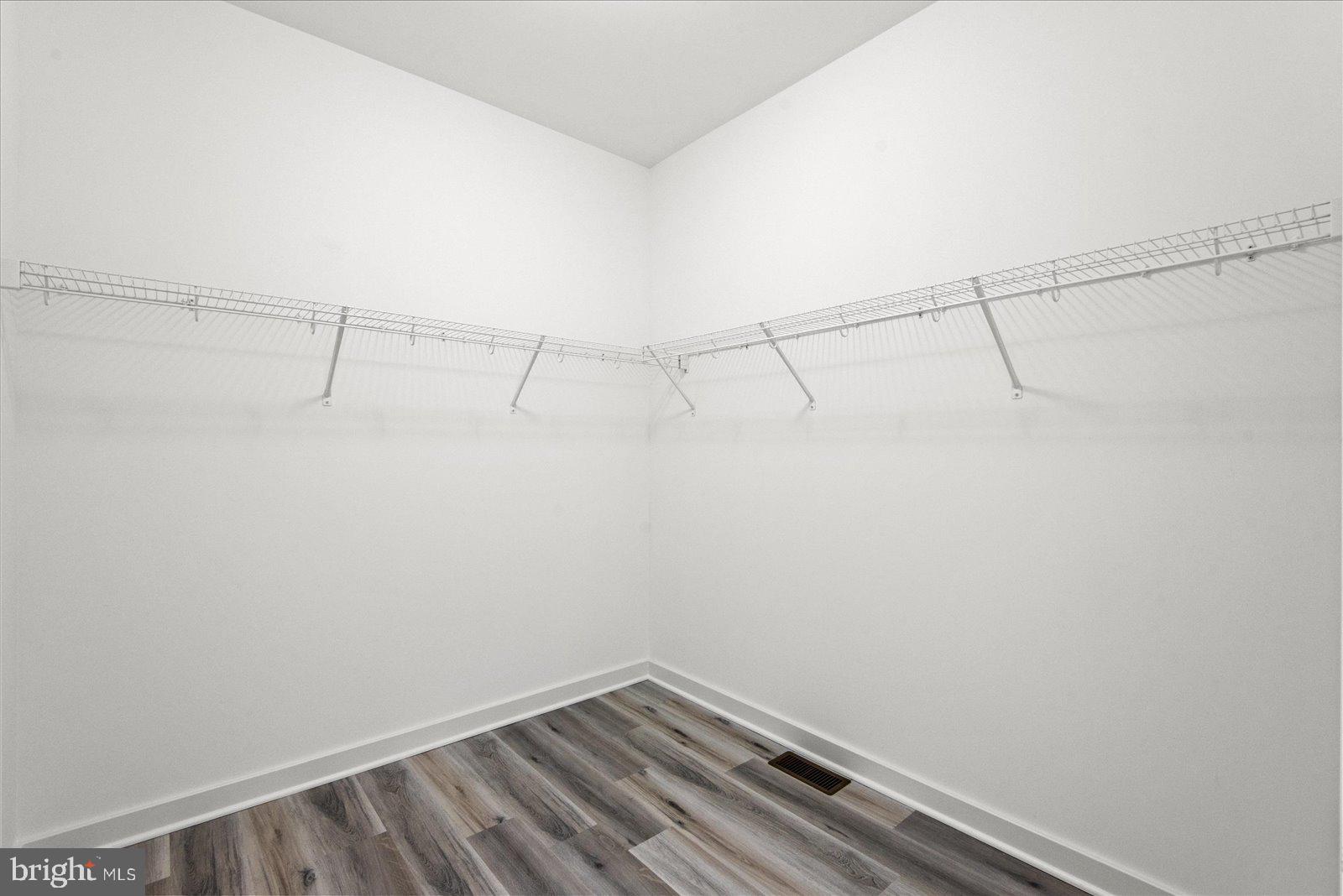 CLASSIC SHORES - Residential