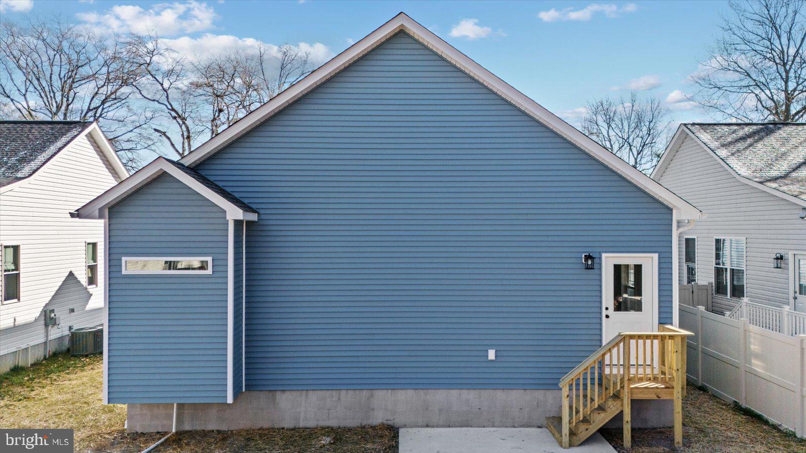 CLASSIC SHORES - Residential