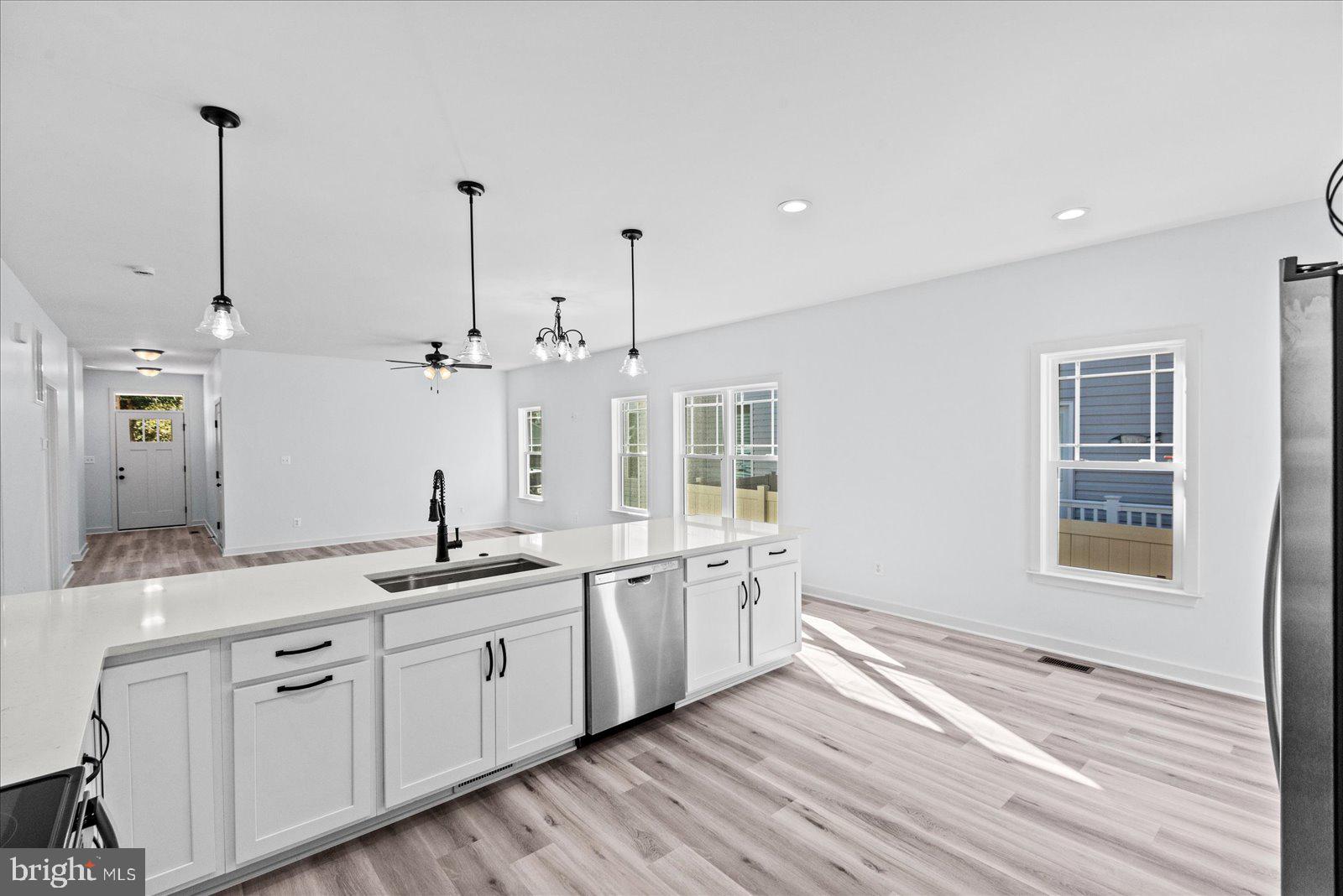 CLASSIC SHORES - Residential