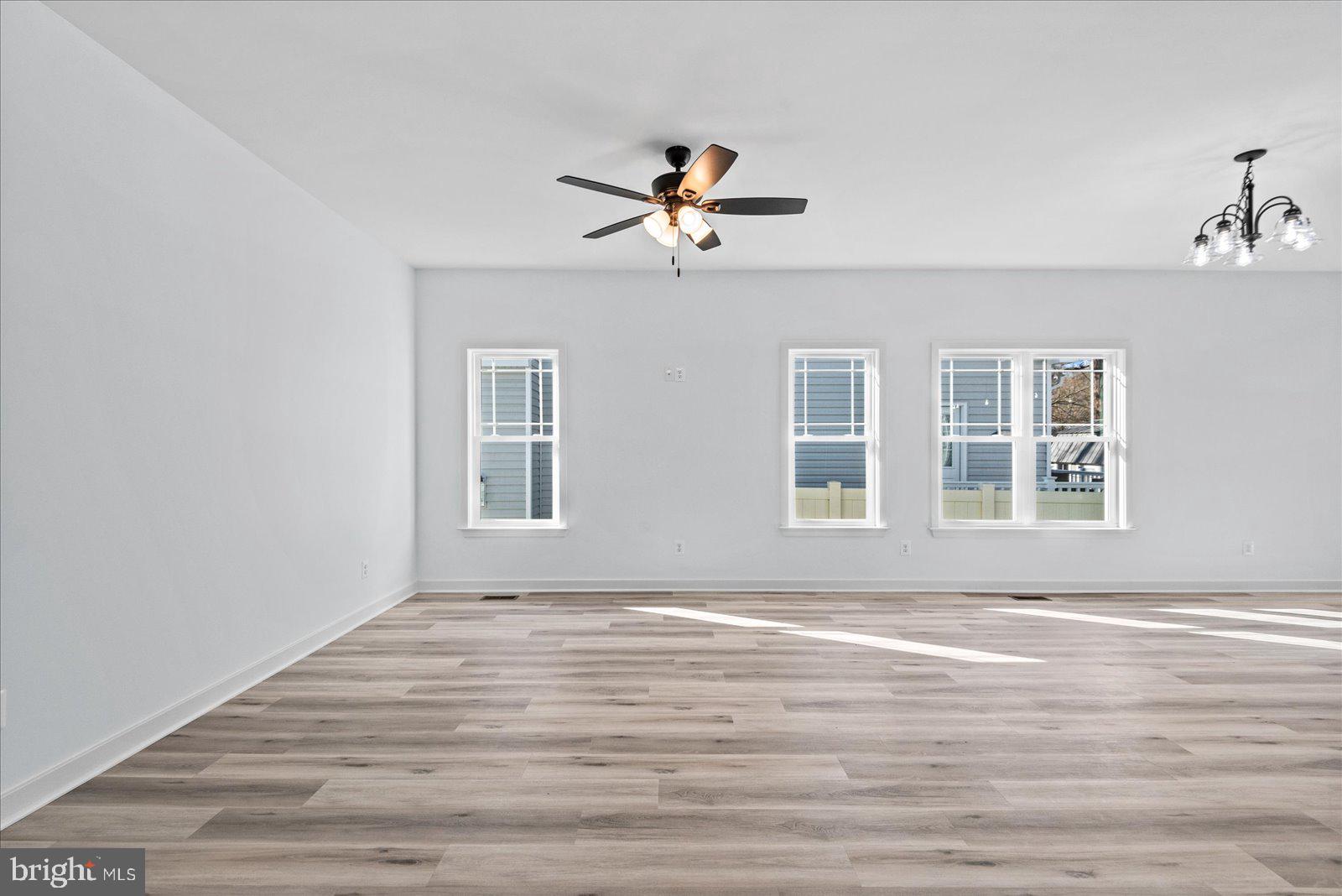 CLASSIC SHORES - Residential