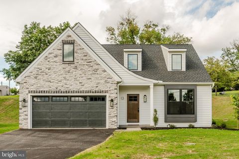 Photo of 13 Lauber Road, Akron, PA 17501 (MLS # PALA2055866)