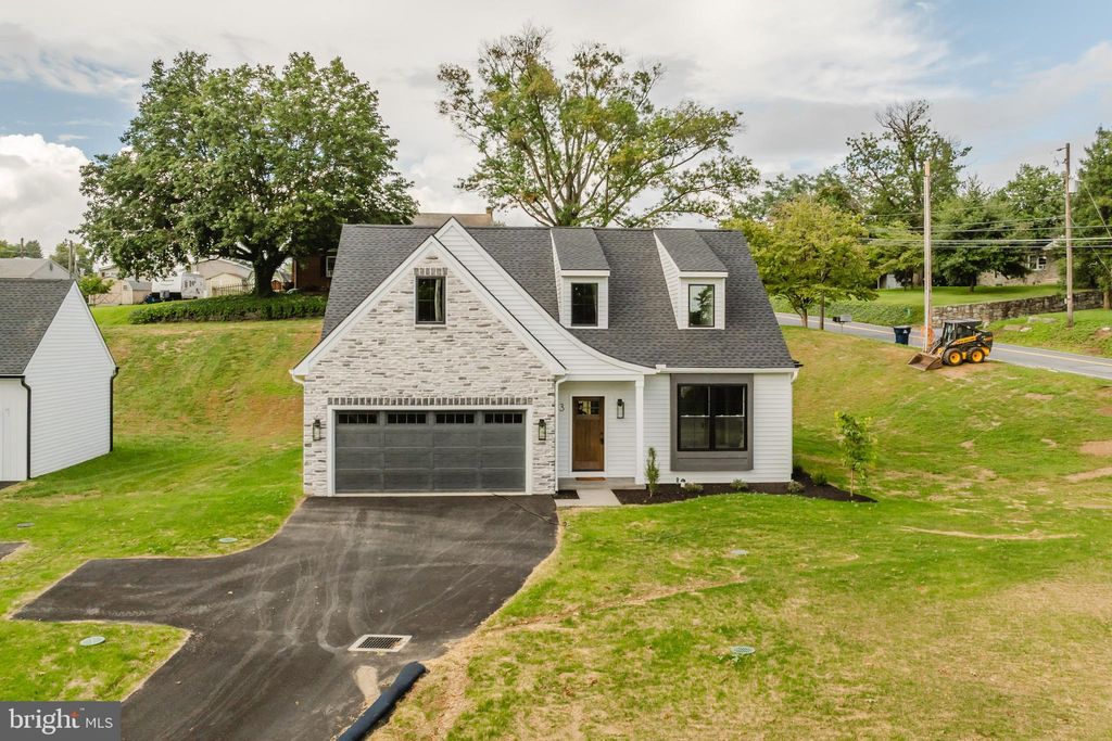 Photo of 13 Lauber Road, Akron, PA 17501 (MLS # PALA2055866)