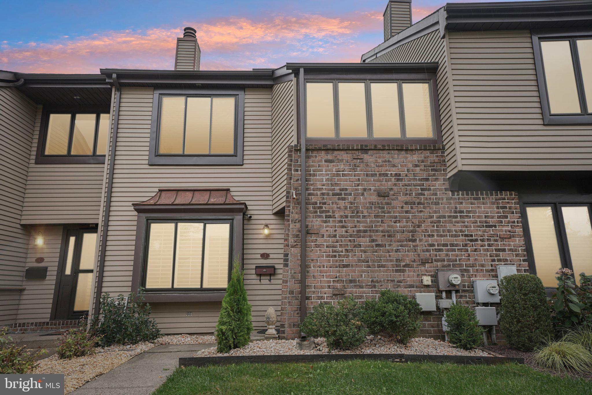Welcome to this move-in ready, beautifully updated townhouse nestled in the highly desirable Headley Trace community of Newtown, PA. Experience comfortable, low-maintenance living within the award-winning Council Rock School District, just minutes from I-95, Route 1, and the vibrant shops and restaurants of Newtown Borough.
The main level features a bright, open floor plan with spacious living and dining areas and a modern kitchen complete with granite countertops, stainless steel appliances, ample cabinet space, and a built-in coffee bar to enjoy your mornings. A convenient half bath and private patio access make this space perfect for both everyday living and entertaining guests.
Upstairs, you’ll find two generously sized bedrooms, each with its own en-suite bathroom and abundant closet space. The primary suite includes a walk-in closet and a luxurious full private bath for added comfort and privacy. Additionally, a versatile loft offers the option to be easily converted into a third bedroom.
Residents enjoy access to premium community amenities including a pool, tennis courts, clubhouse, and playgrounds—ideal for active lifestyles and family living.