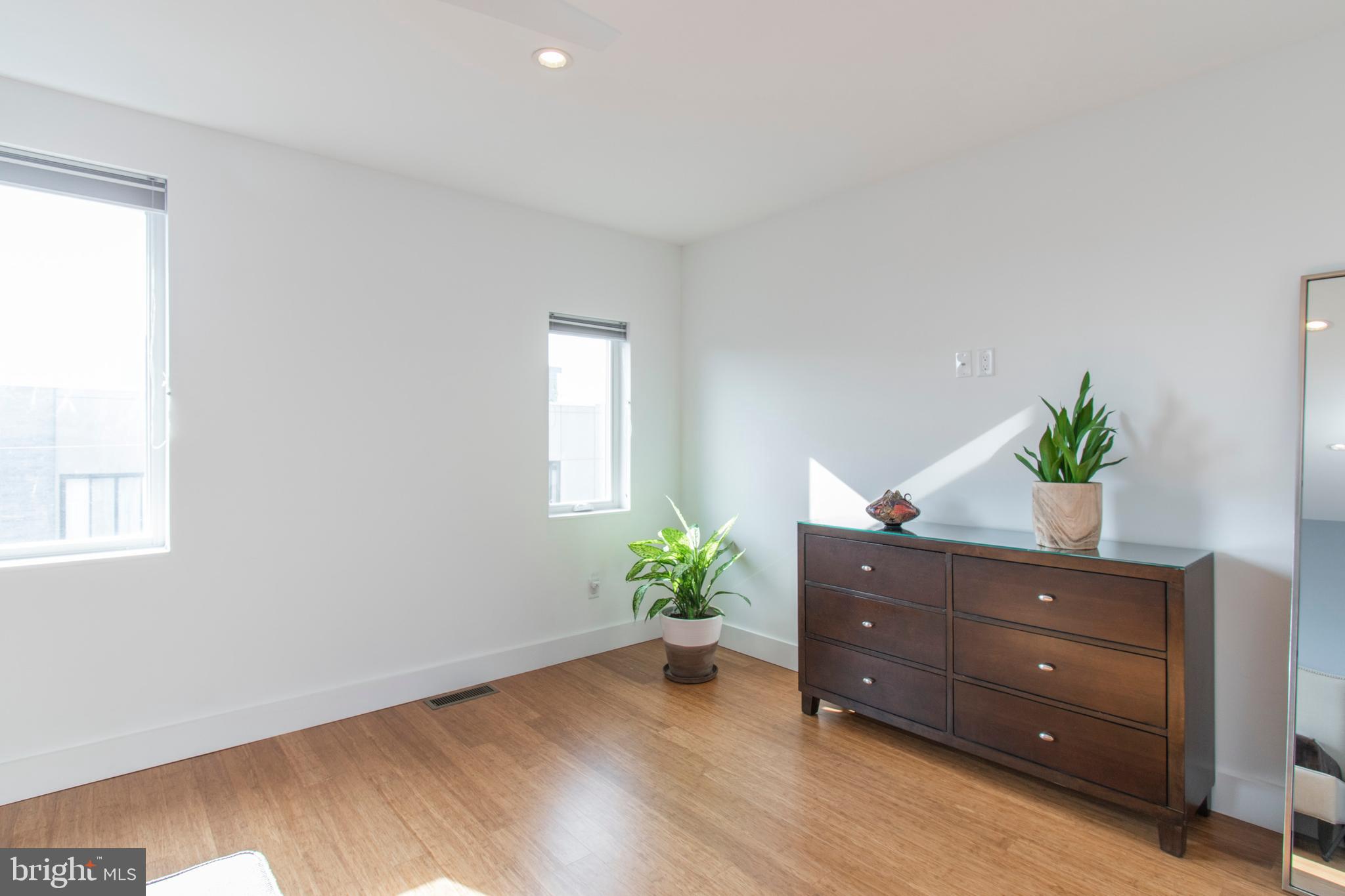 GRADUATE HOSPITAL - Residential