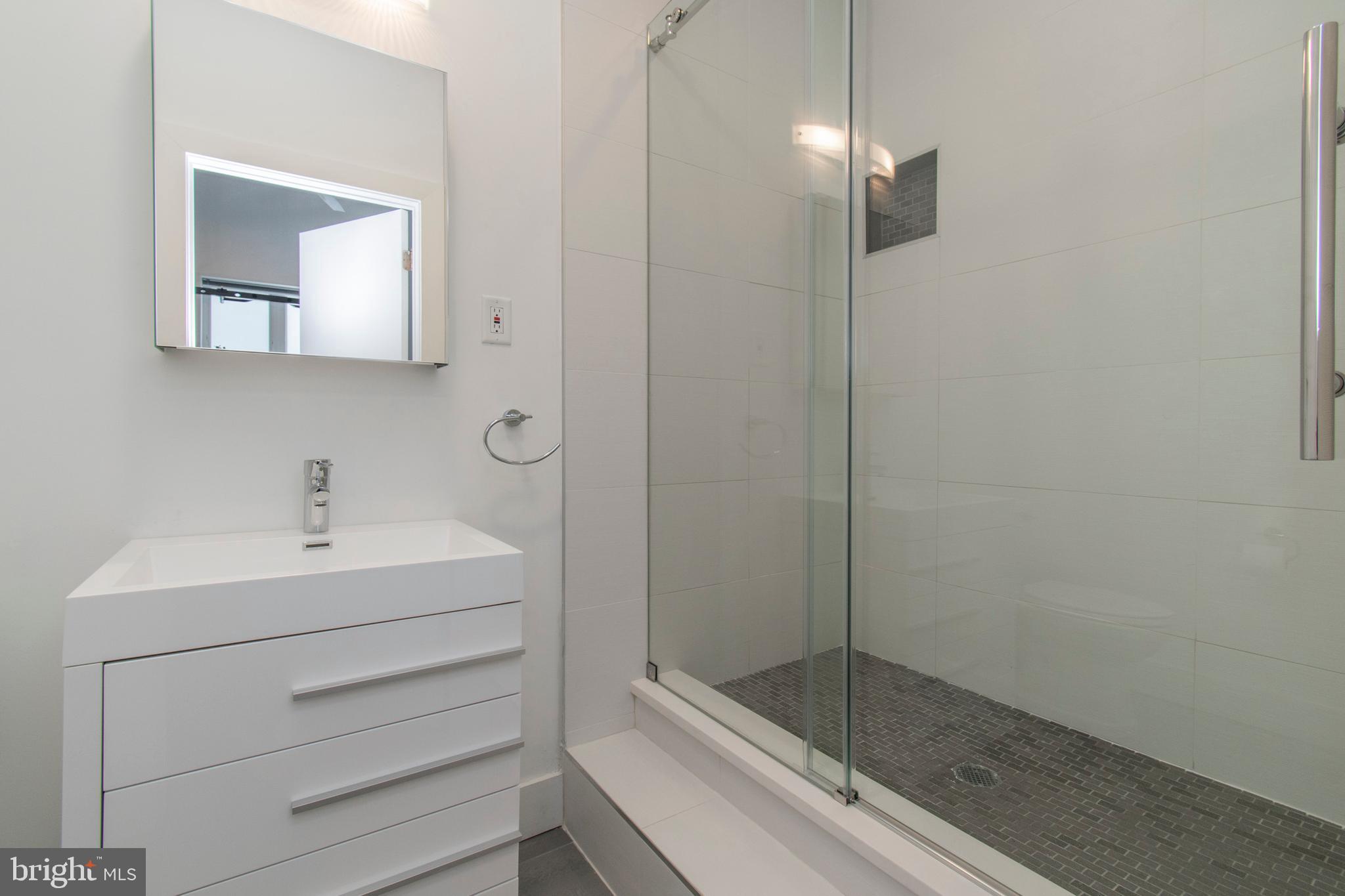 GRADUATE HOSPITAL - Residential