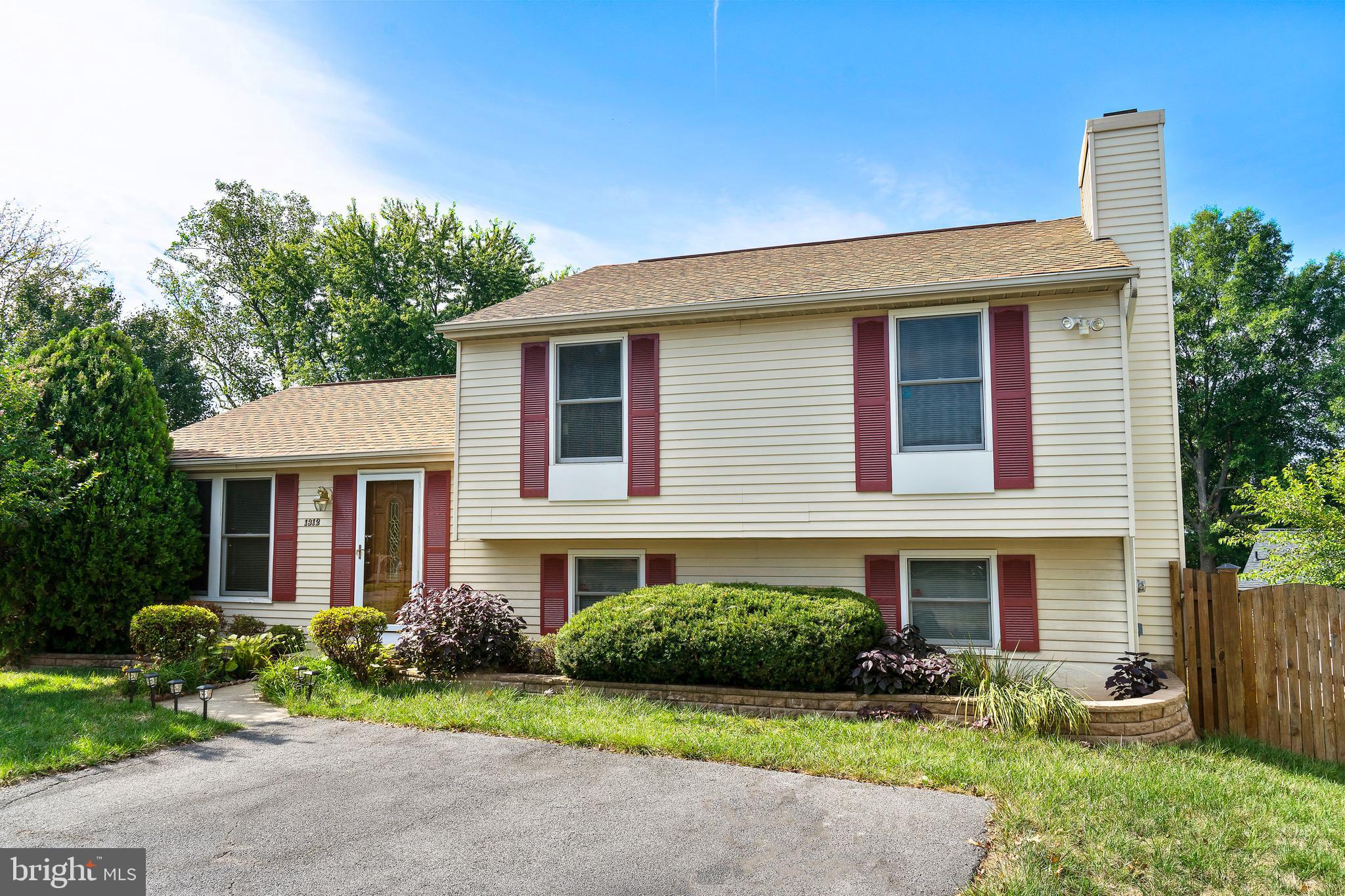 HILLCREST ORCHARDS - Residential