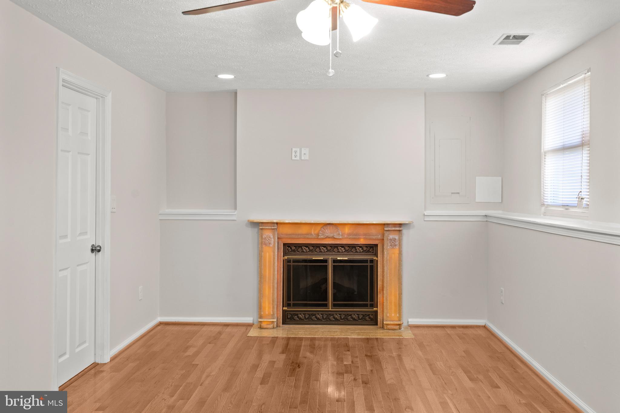 HILLCREST ORCHARDS - Residential