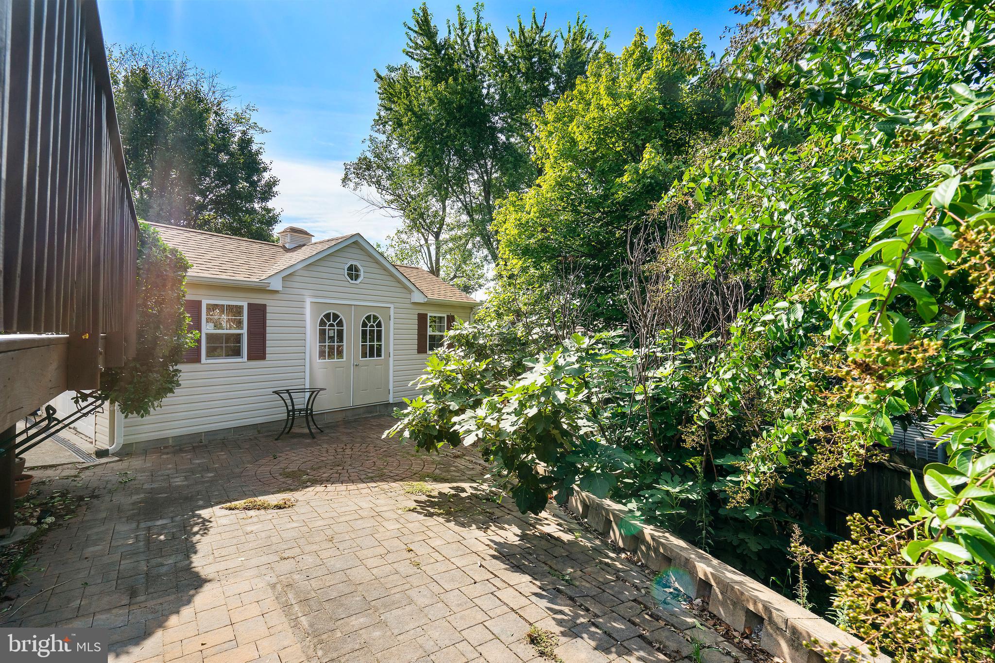 HILLCREST ORCHARDS - Residential