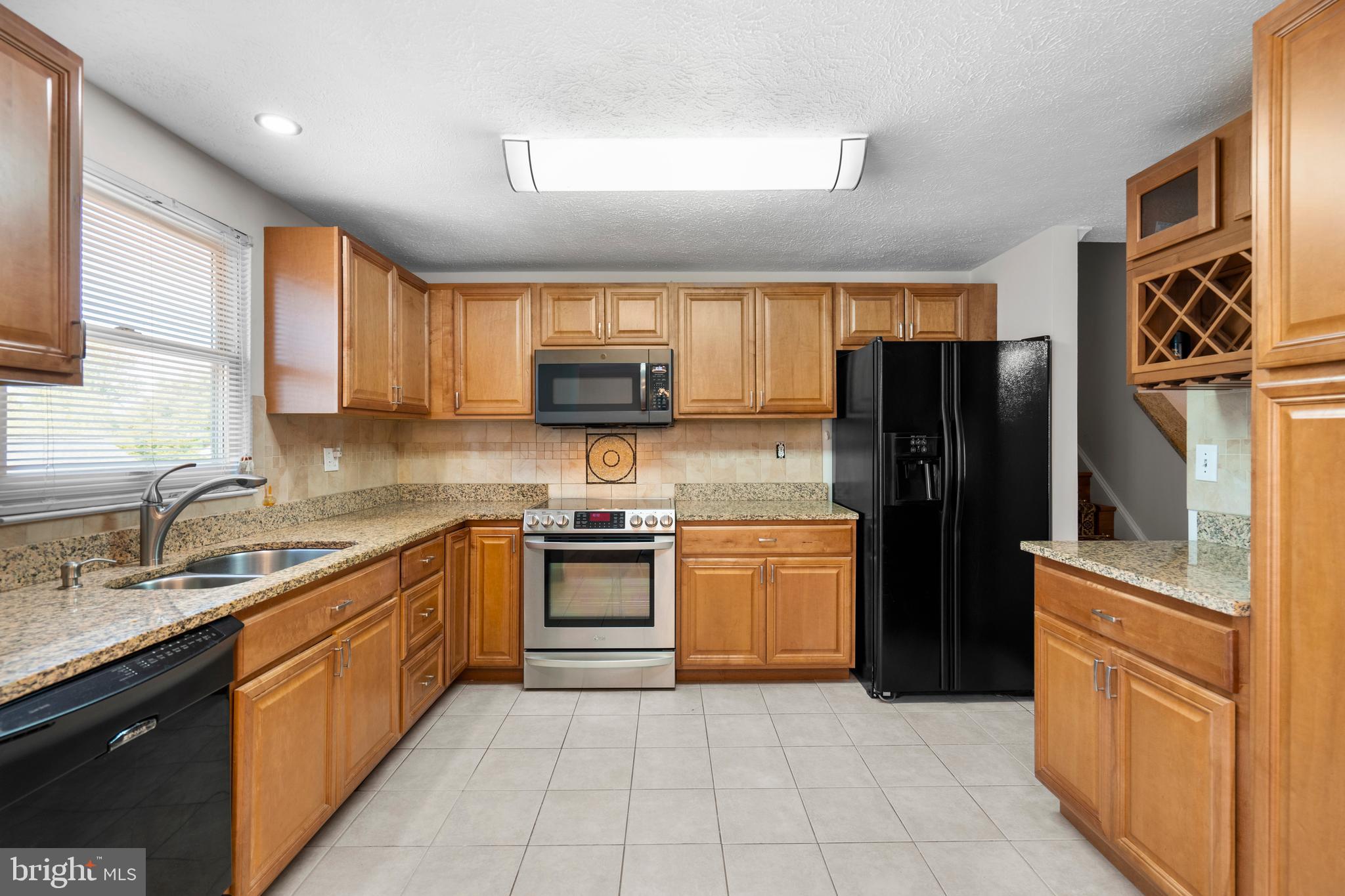 HILLCREST ORCHARDS - Residential