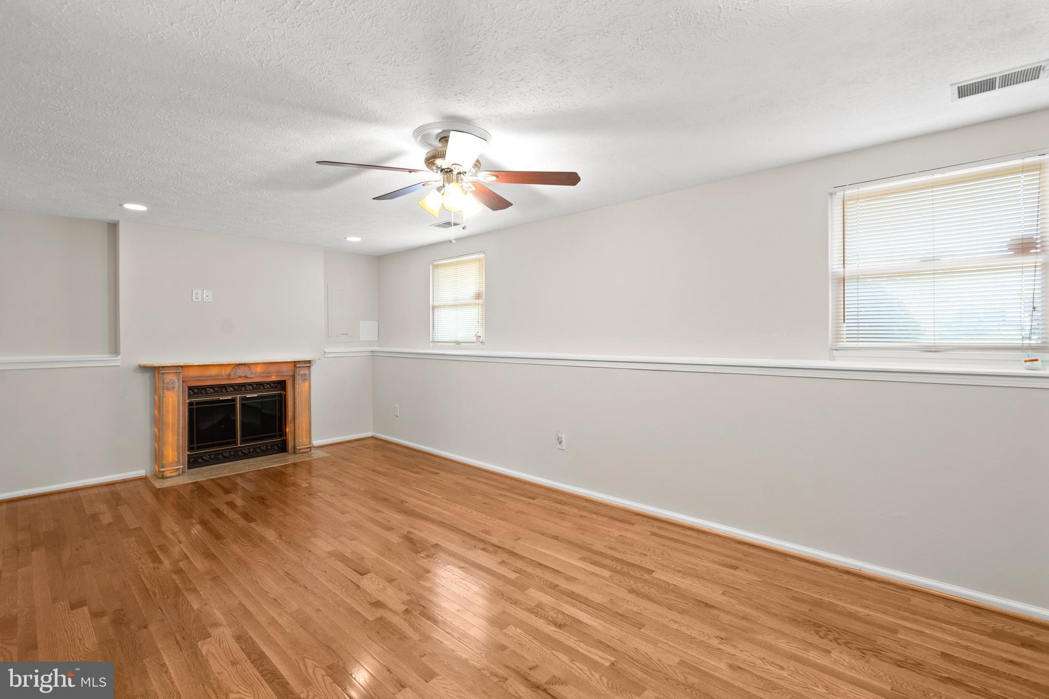 HILLCREST ORCHARDS - Residential