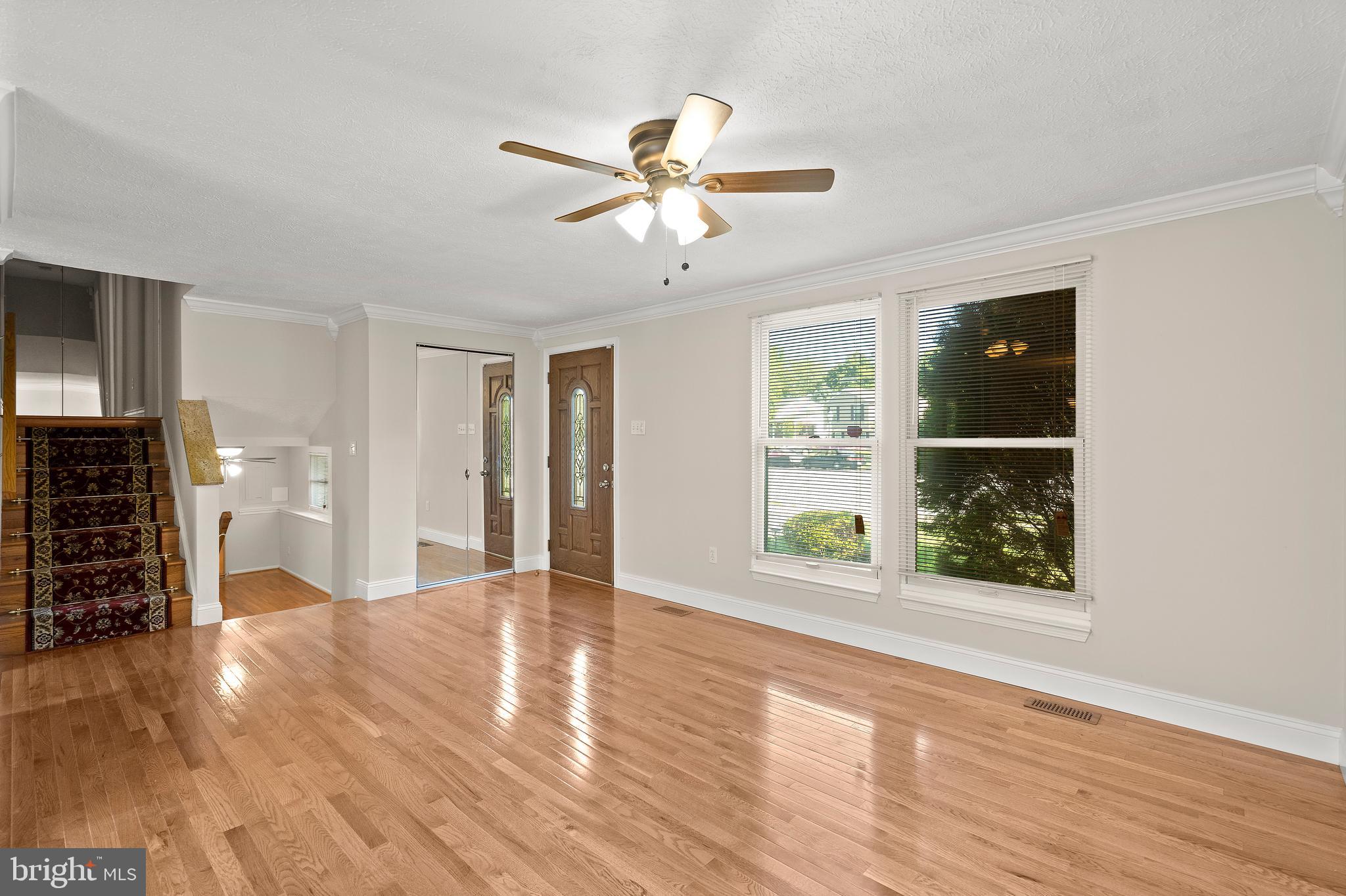 HILLCREST ORCHARDS - Residential