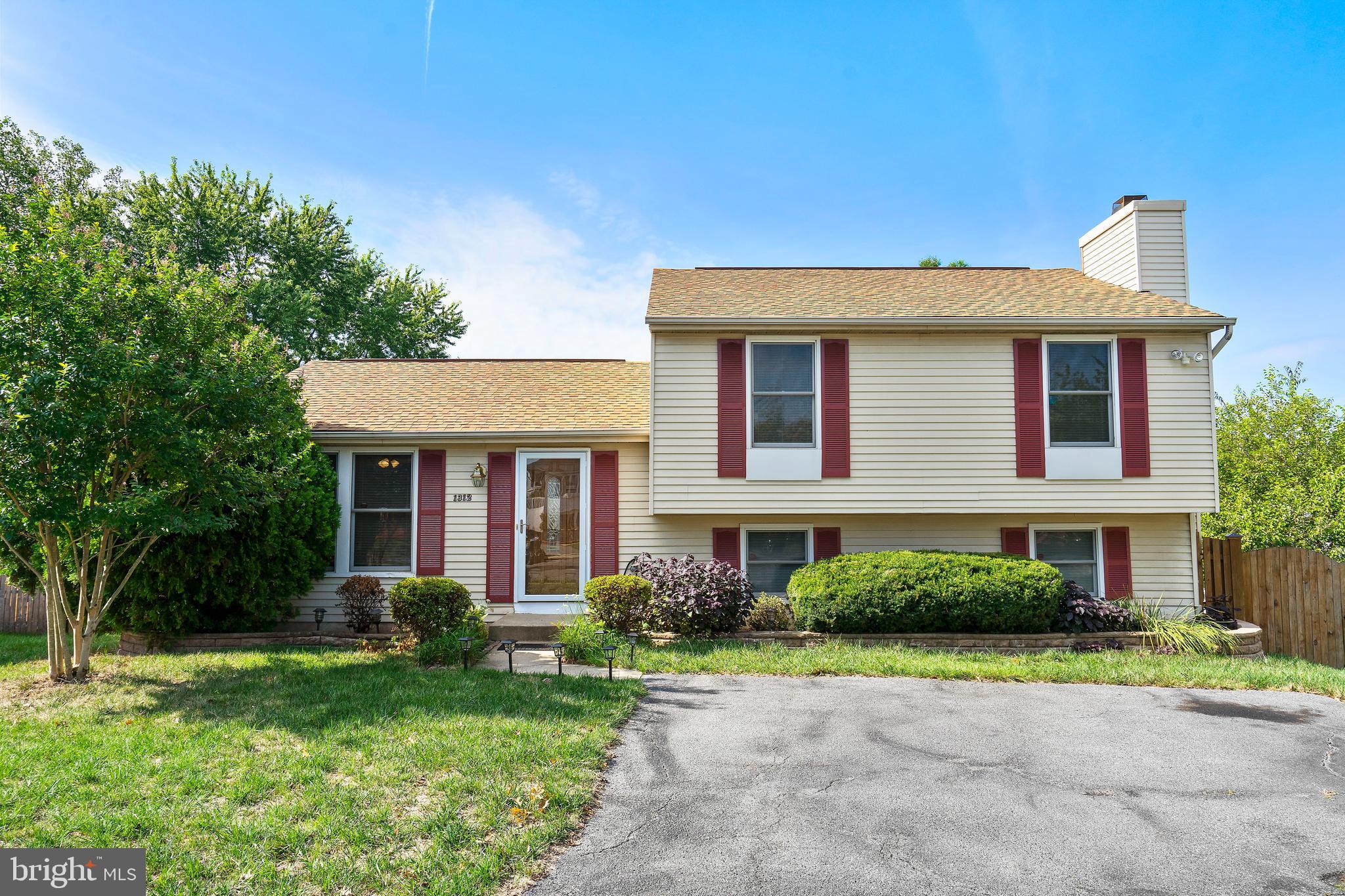 HILLCREST ORCHARDS - Residential