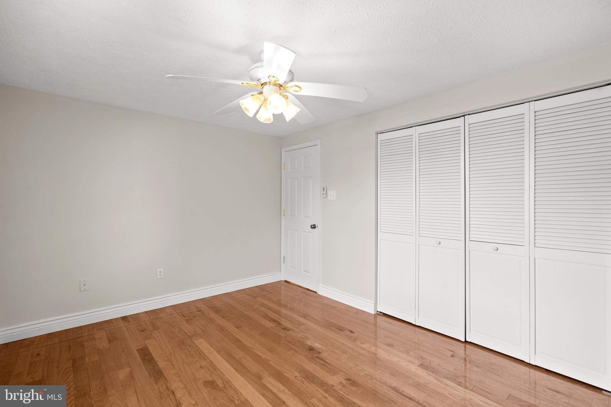 HILLCREST ORCHARDS - Residential