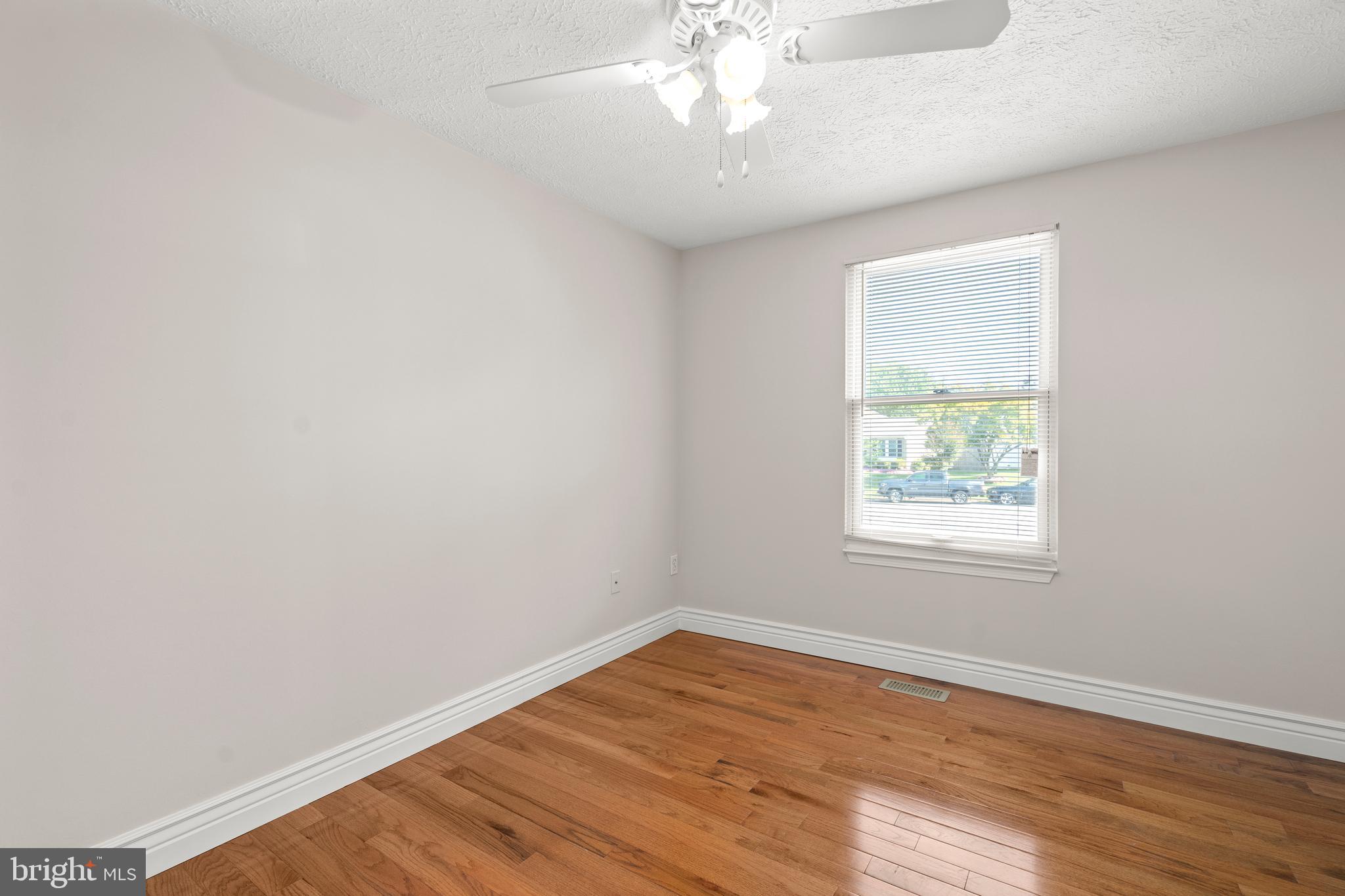 HILLCREST ORCHARDS - Residential