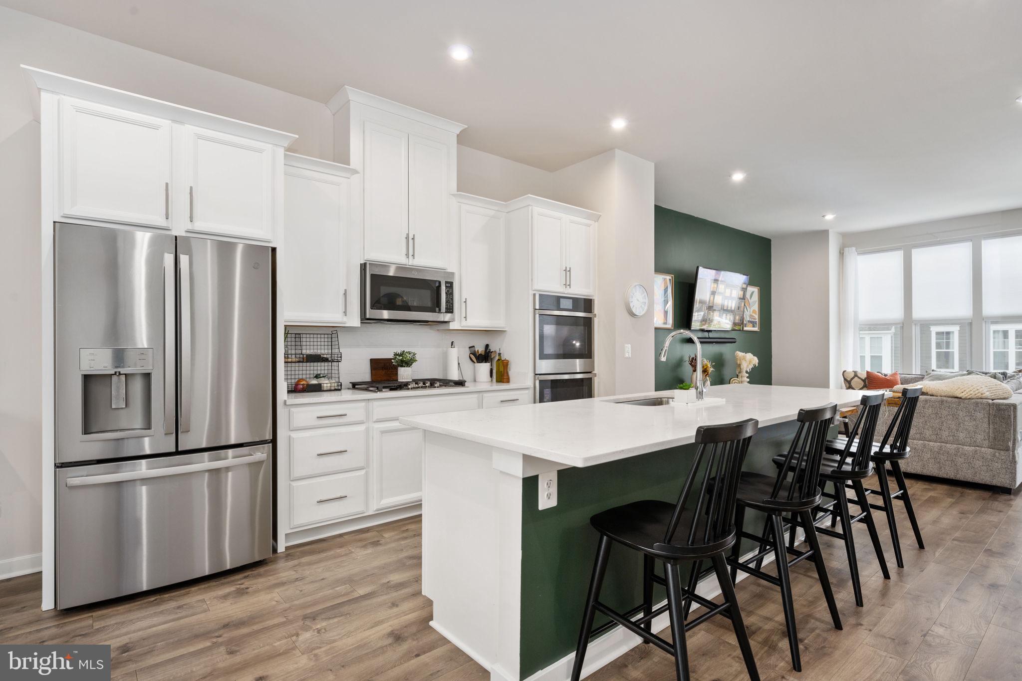 POTOMAC SHORES - Residential