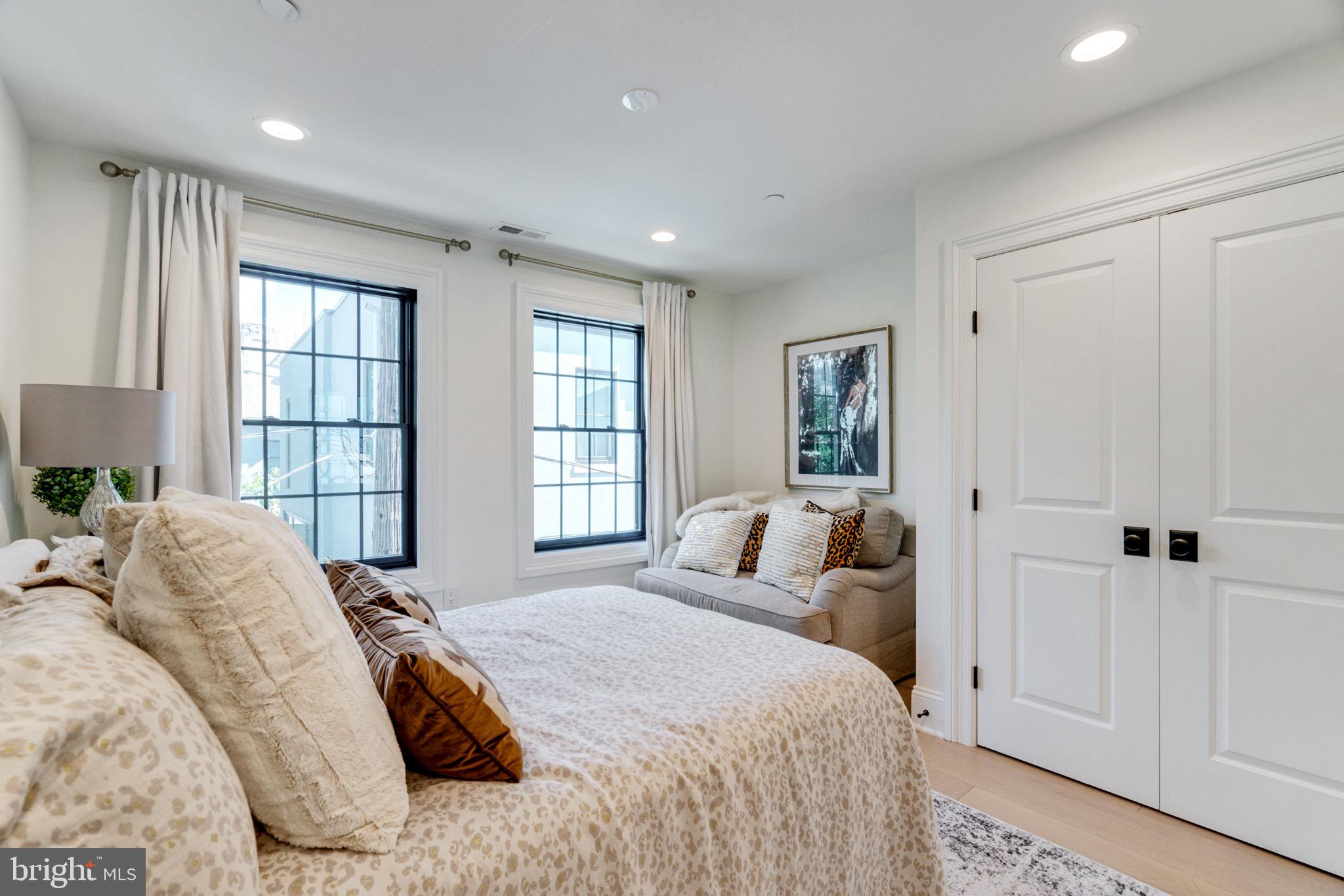 BELLA VISTA - Residential