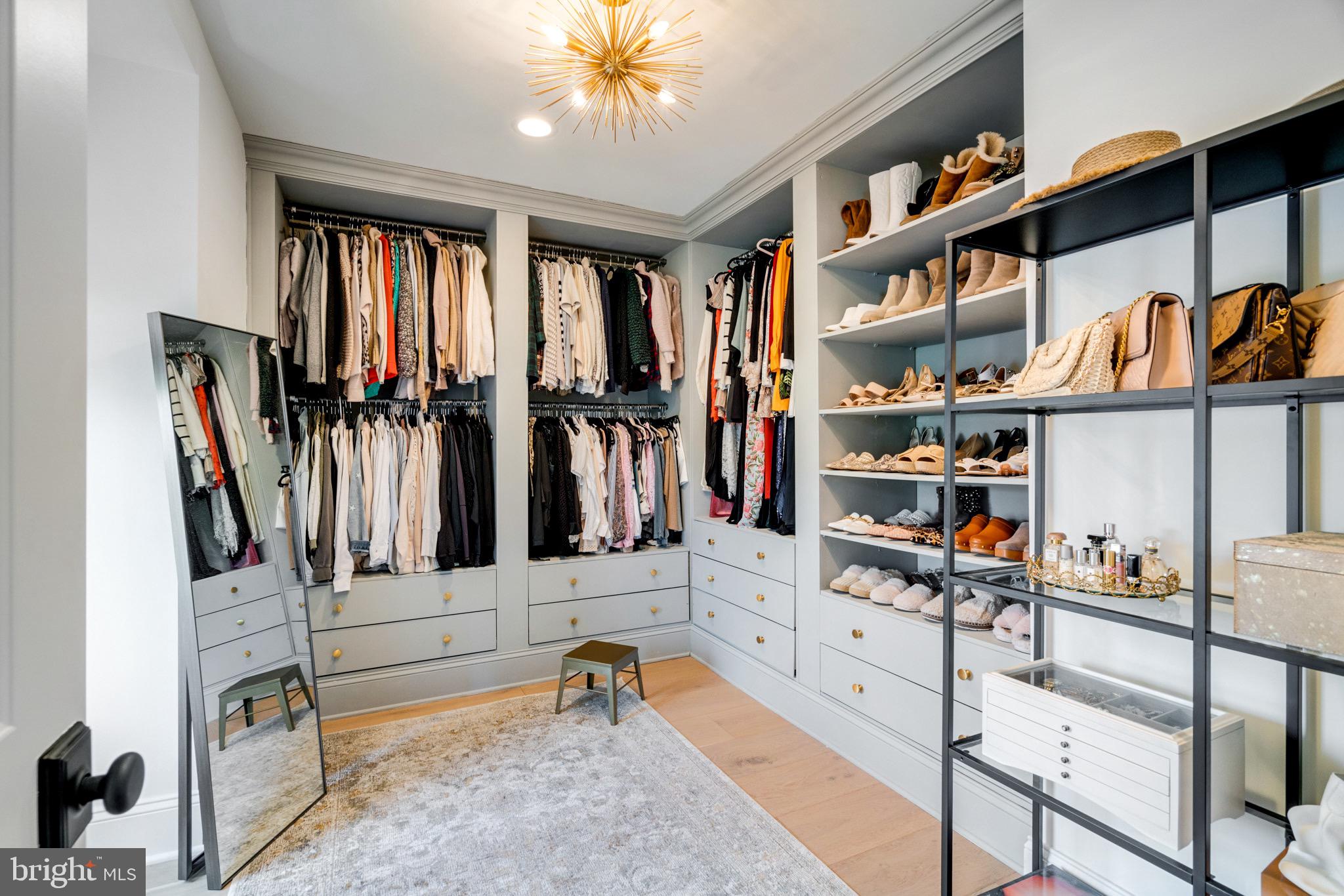 BELLA VISTA - Residential