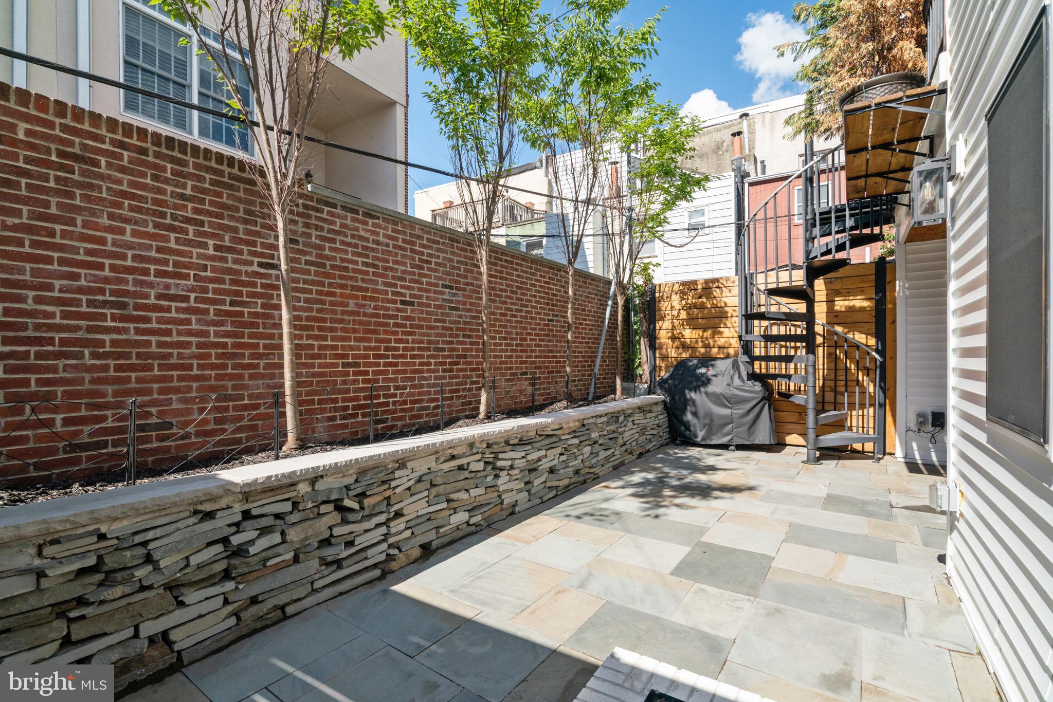 BELLA VISTA - Residential