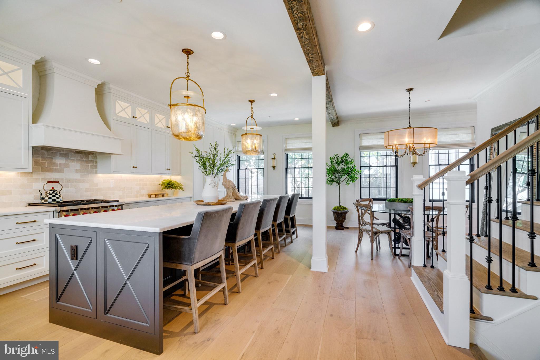 BELLA VISTA - Residential