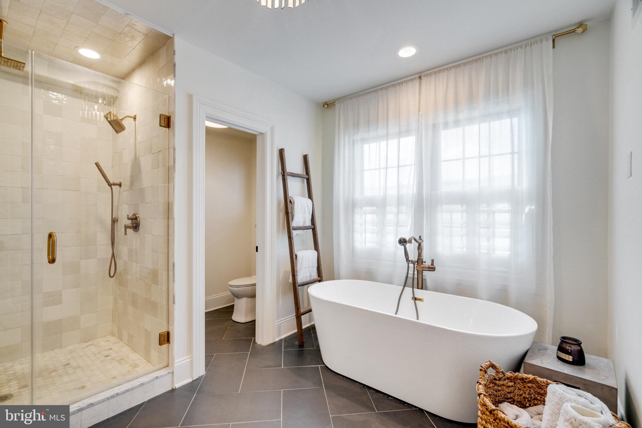 BELLA VISTA - Residential