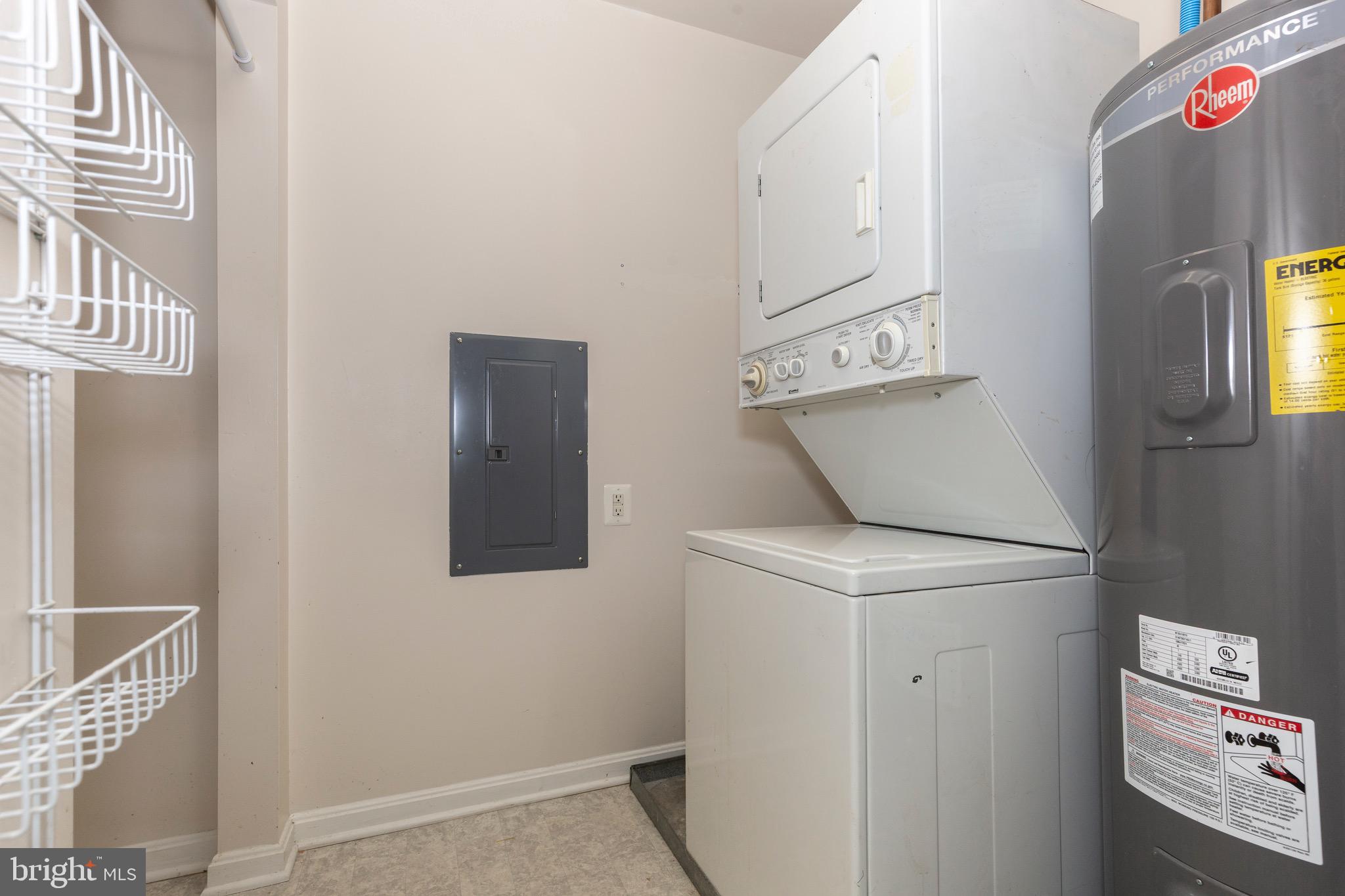 BELLA VITA SENIOR CONDOS - Residential