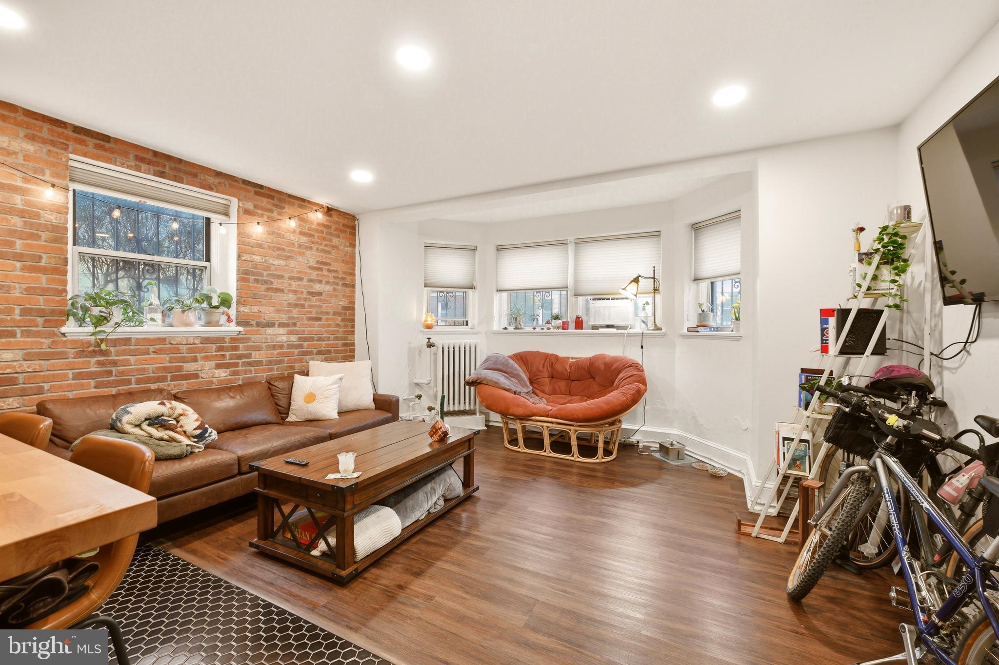 1820 CLYDESDALE PLACE NW 4