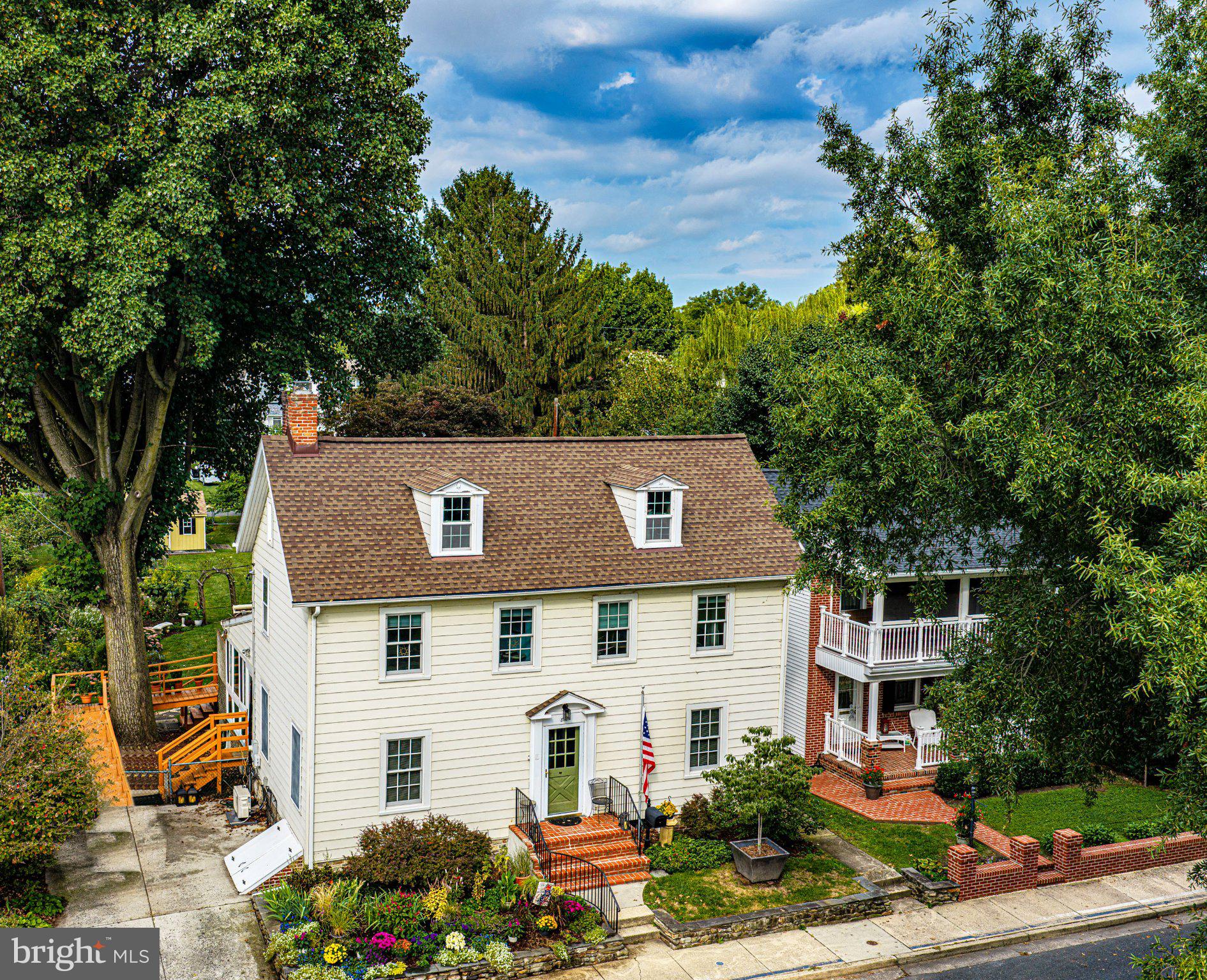 814 MARKET STREET