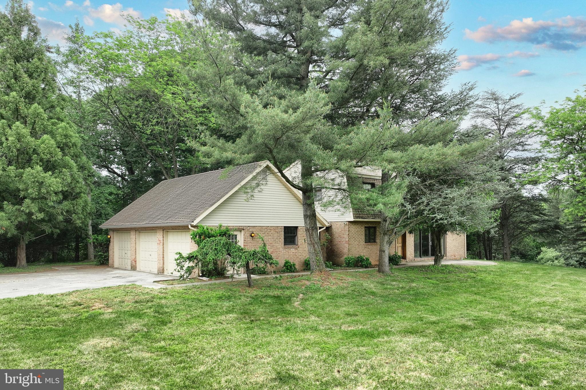 2931 DARON ROAD