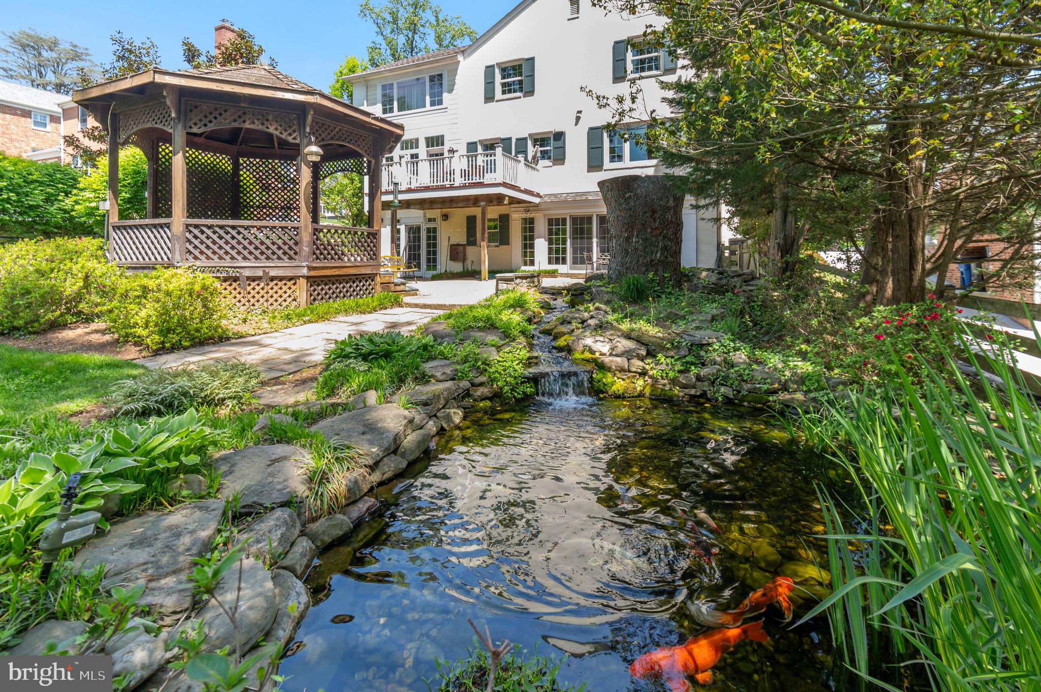 9612 CARRIAGE ROAD