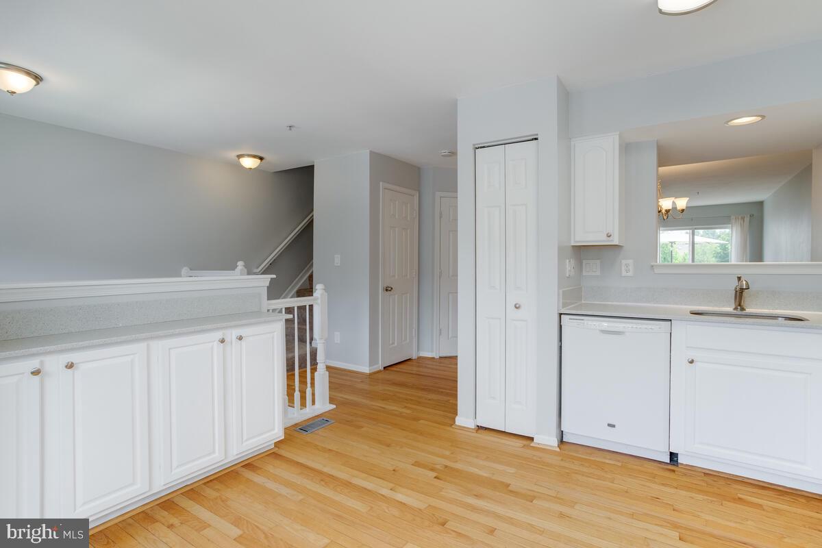 STONEY BEACH - Residential