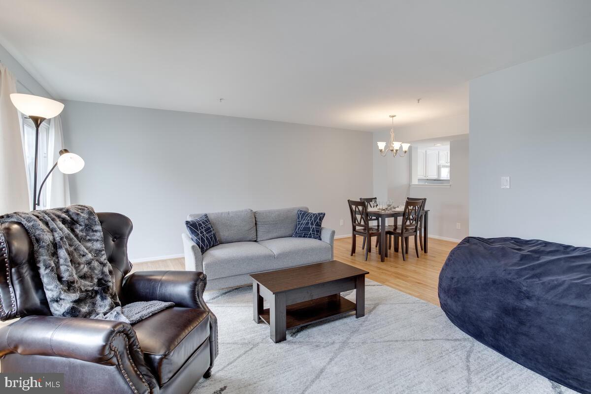 STONEY BEACH - Residential