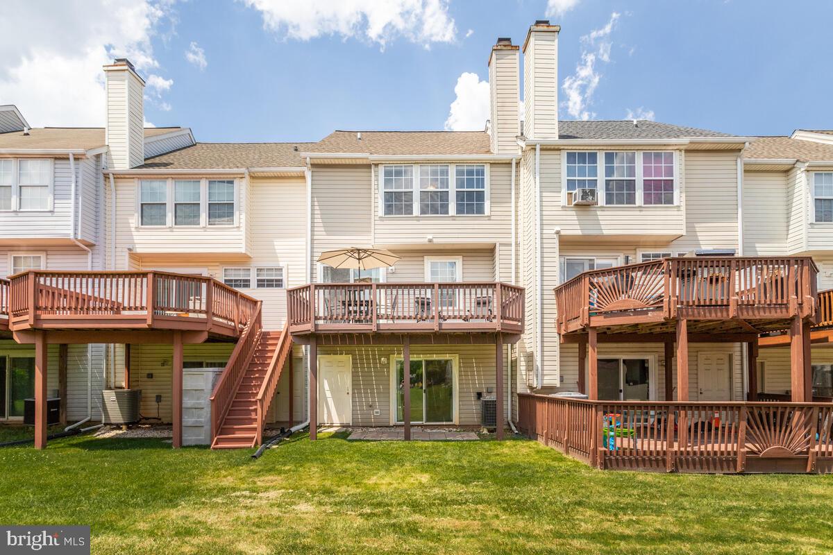 STONEY BEACH - Residential