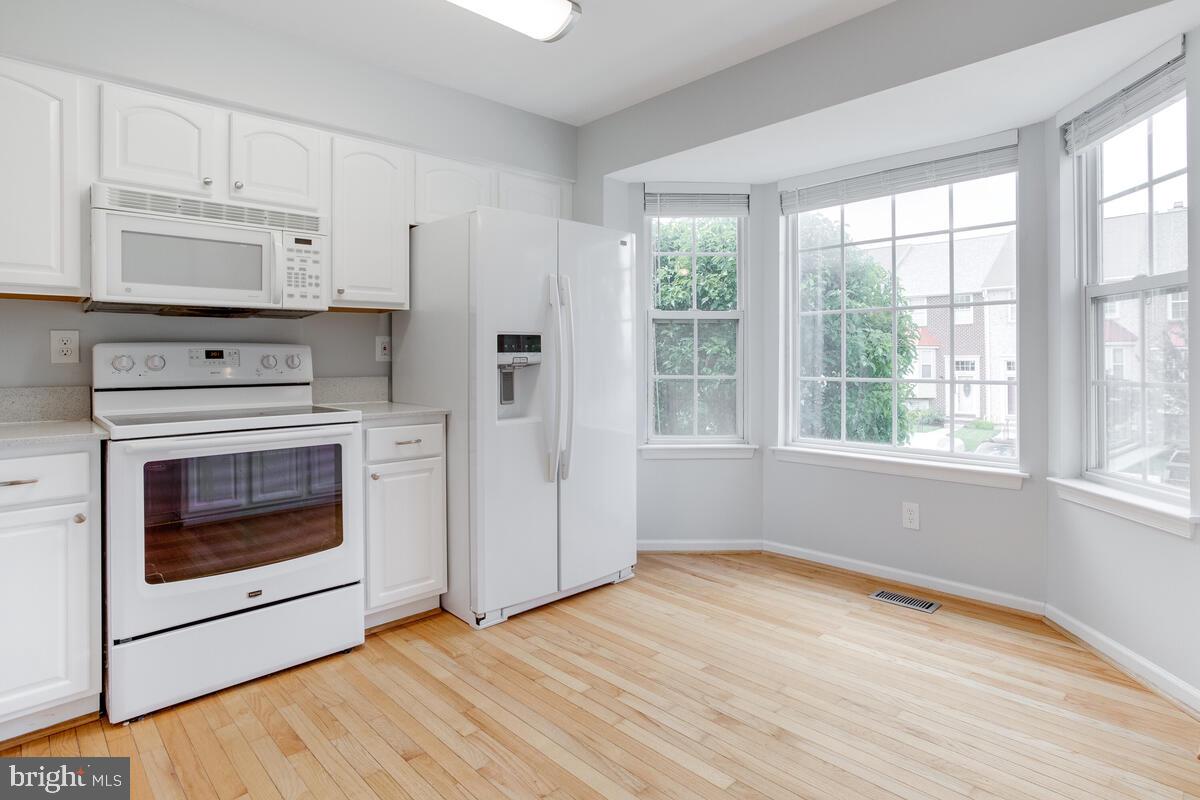 STONEY BEACH - Residential