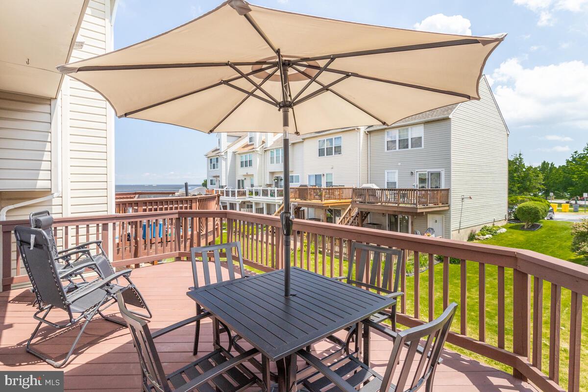 STONEY BEACH - Residential