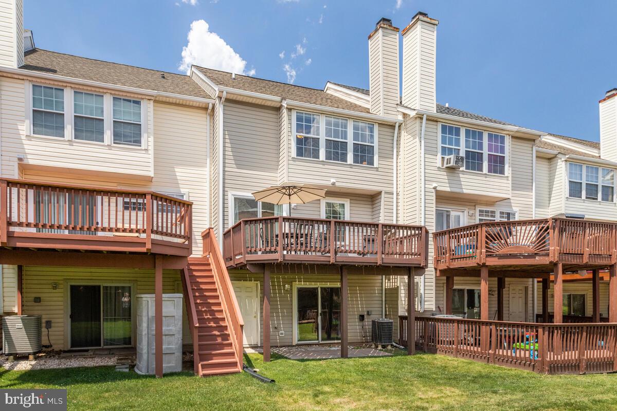 STONEY BEACH - Residential