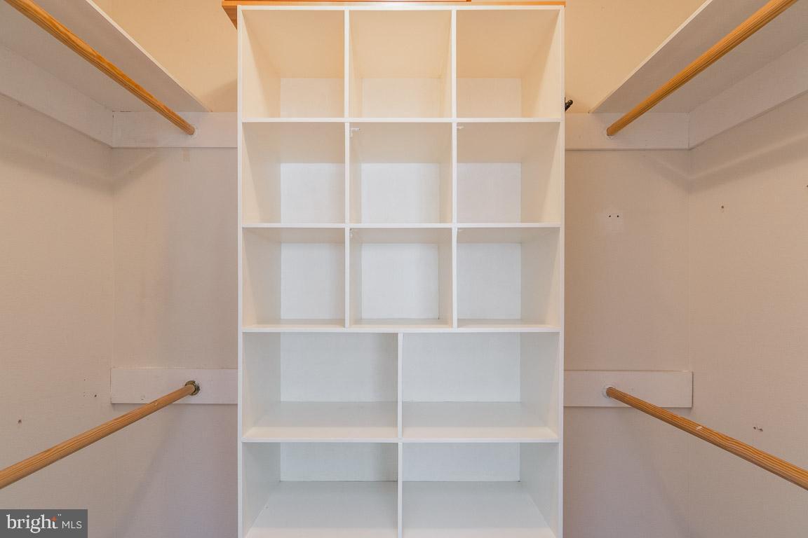 WHITE FLINT STATION - Residential Lease