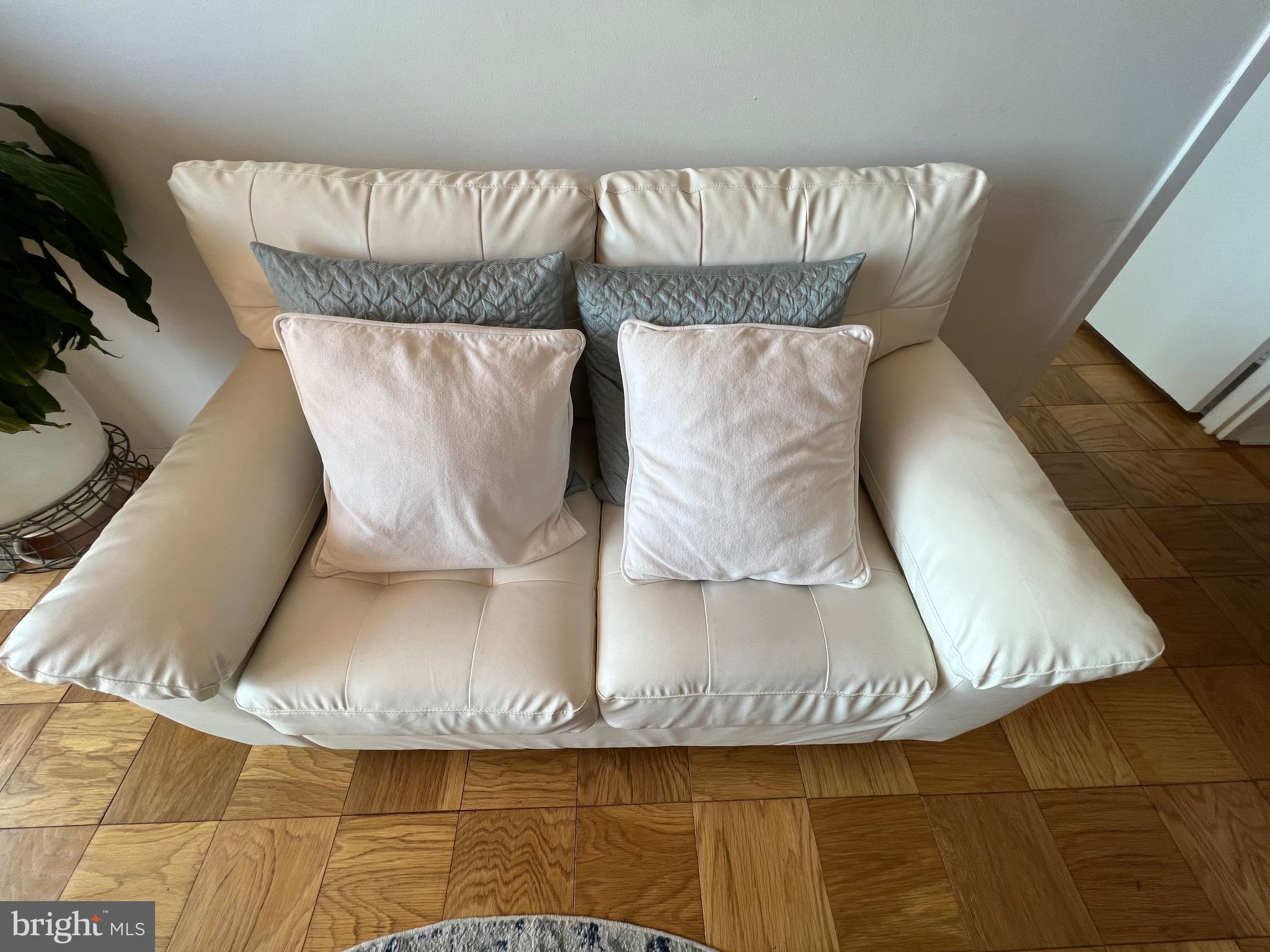 PROMENADE TOWERS - Residential Lease